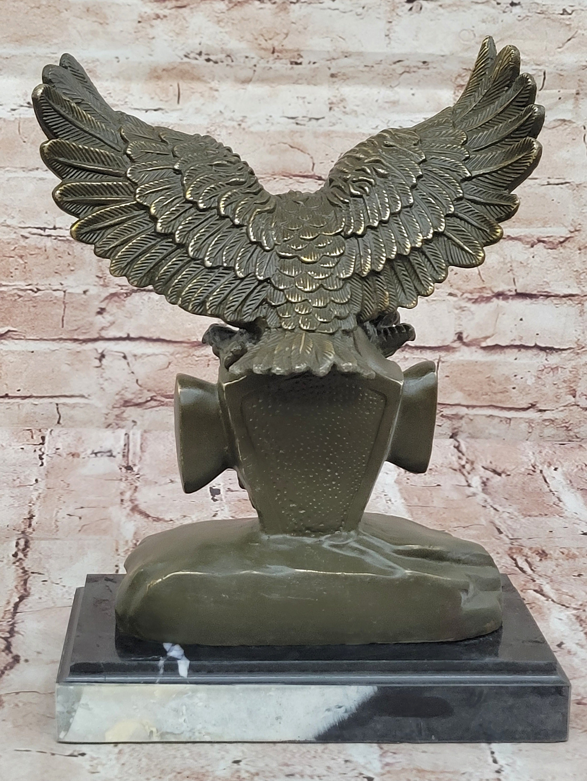 Bronze Eagle and Handshake – American Unity Sculpture