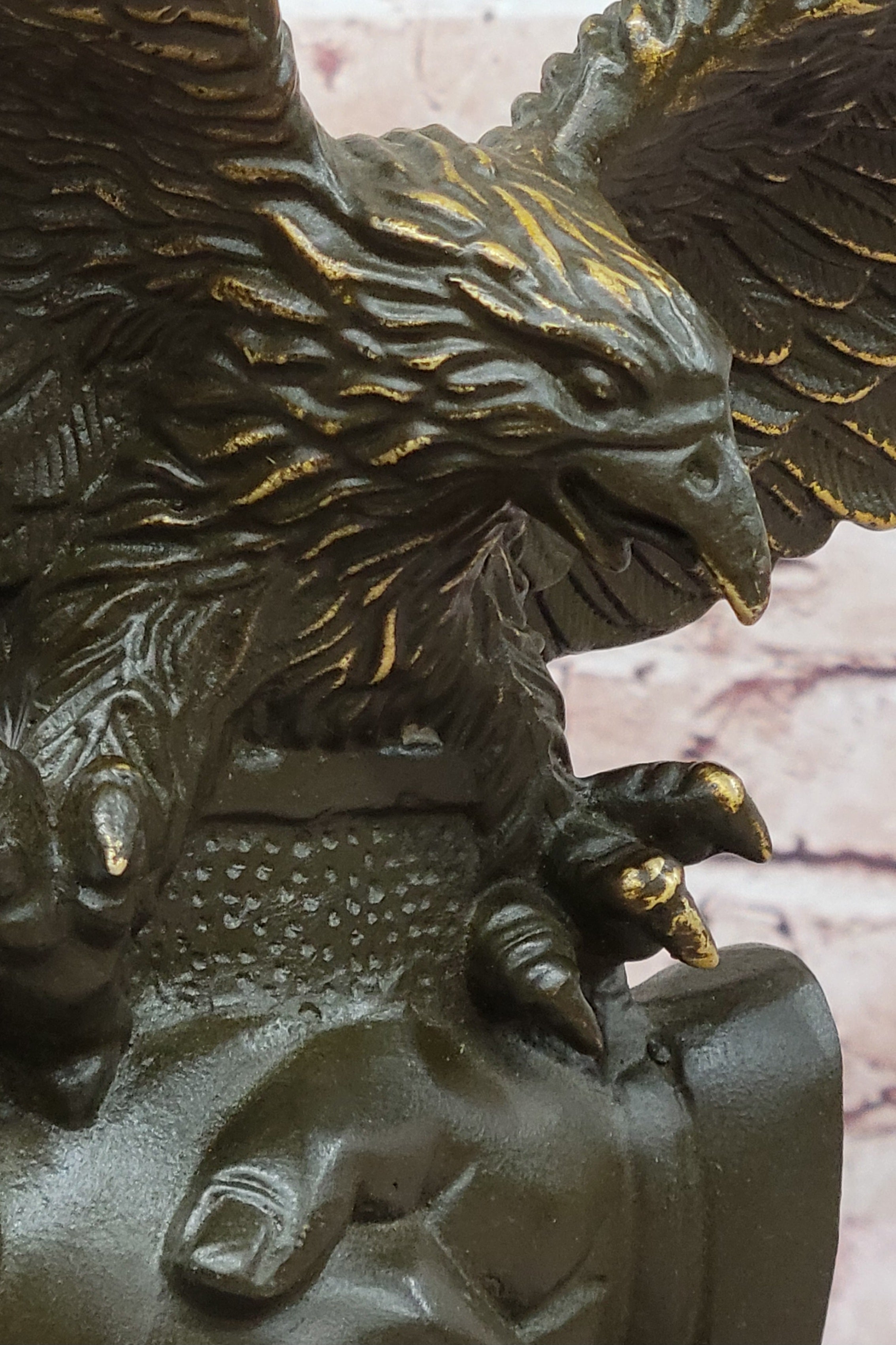 Bronze Eagle and Handshake – American Unity Sculpture