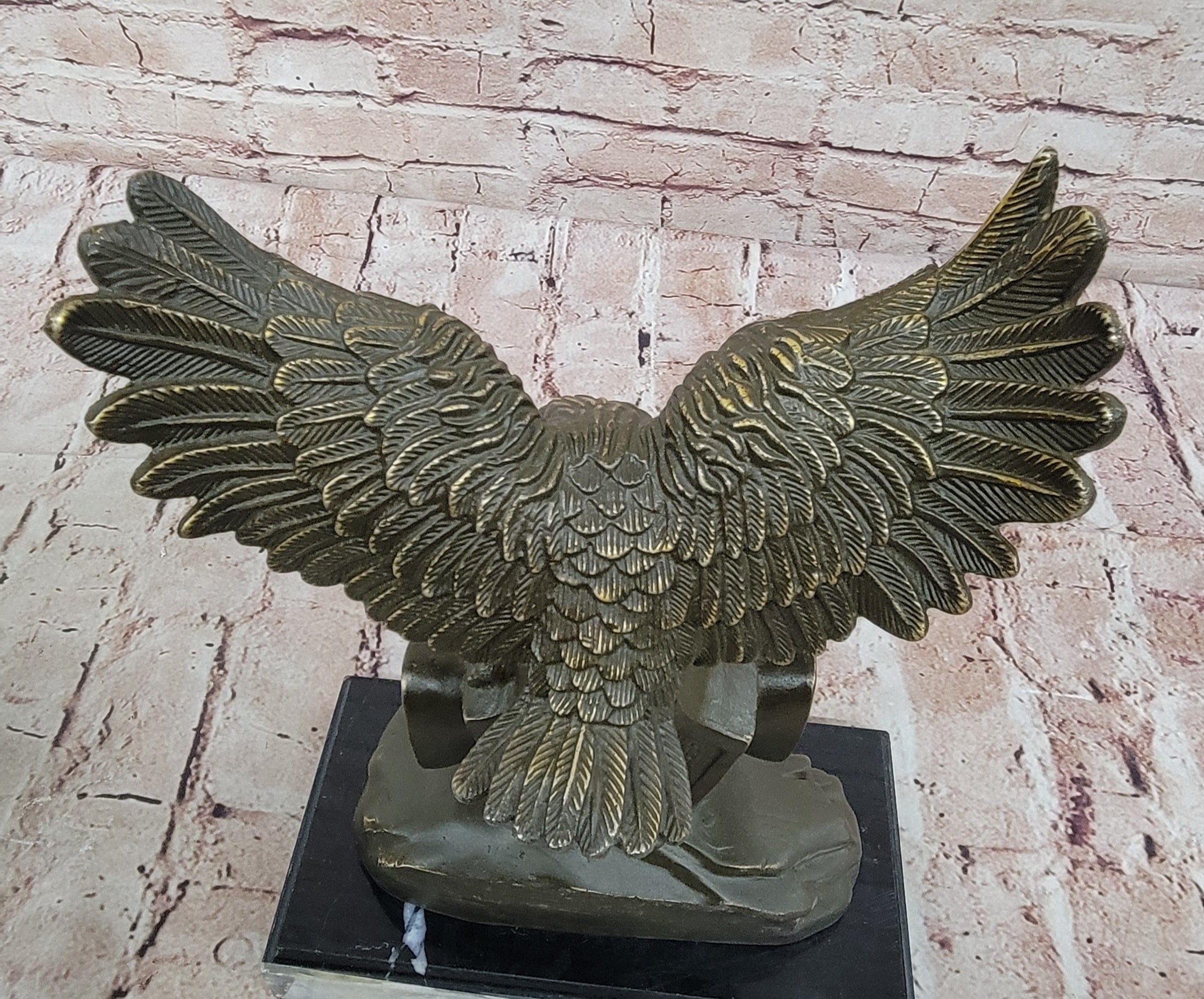 Bronze Eagle and Handshake – American Unity Sculpture