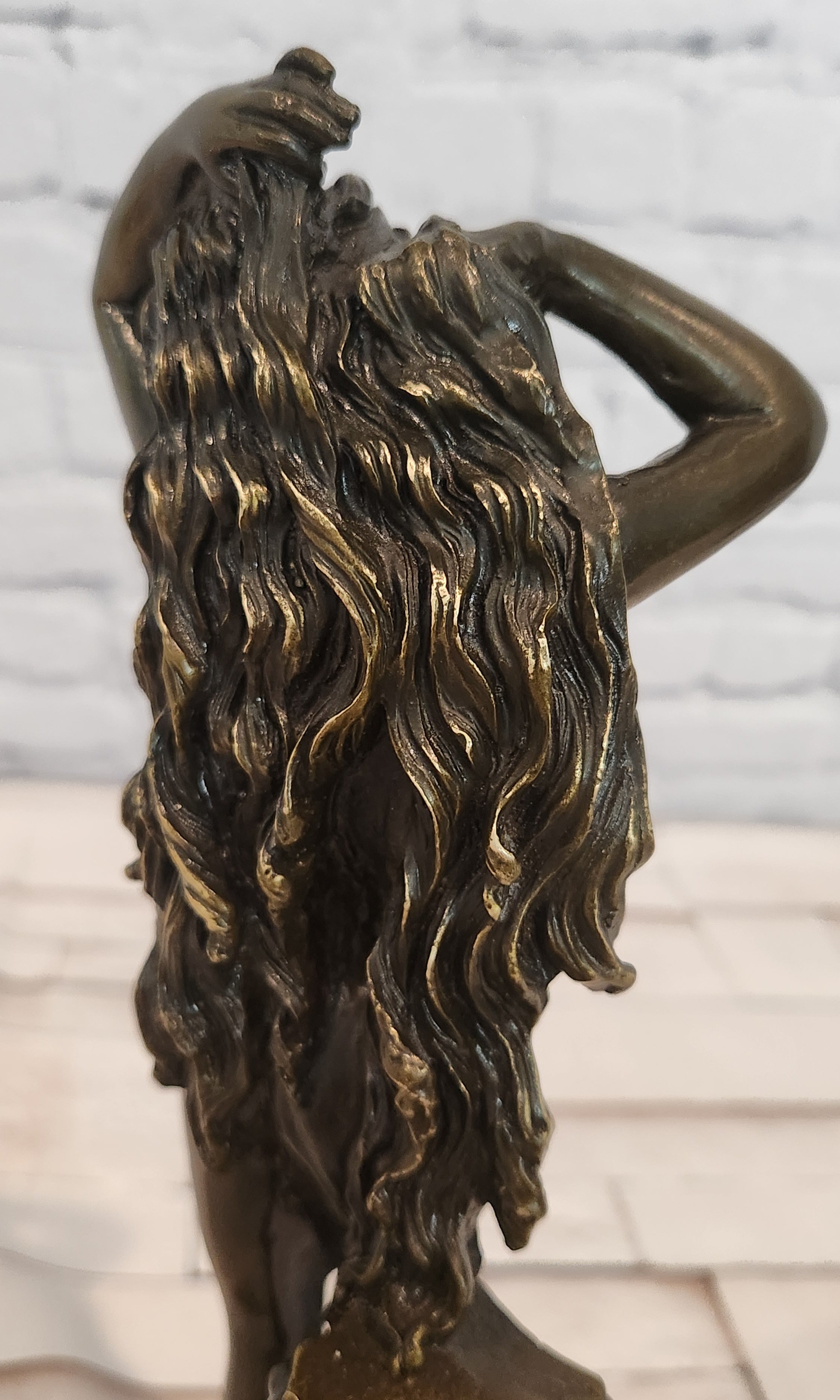 Beautiful Solid Bronze Sculpture of a Roman Goddess Aphrodite by Aldo Vitaleh