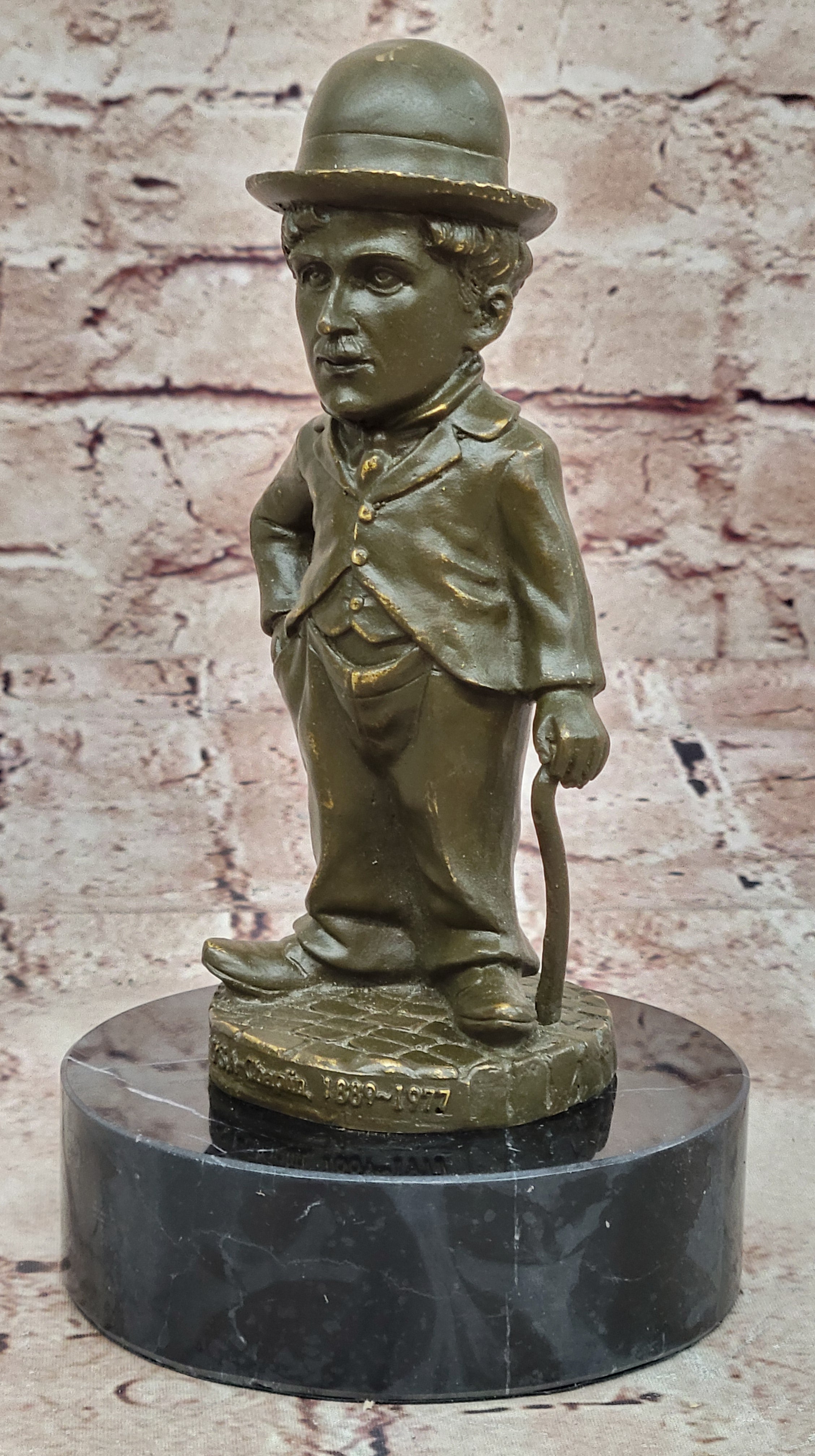 Charlie Chaplin Bronze Statue – Vintage Comedy Tribute