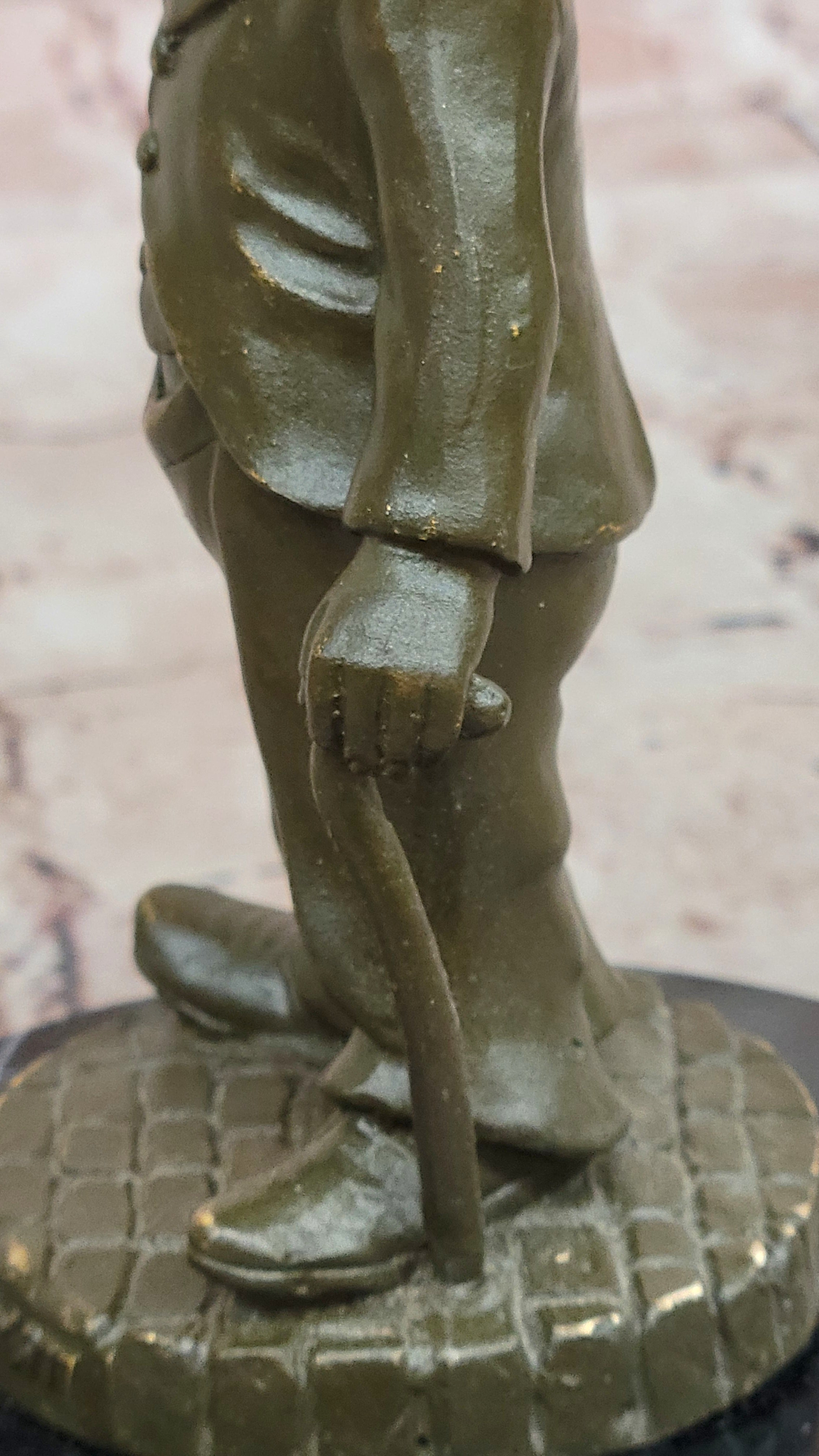 Charlie Chaplin Bronze Statue – Vintage Comedy Tribute