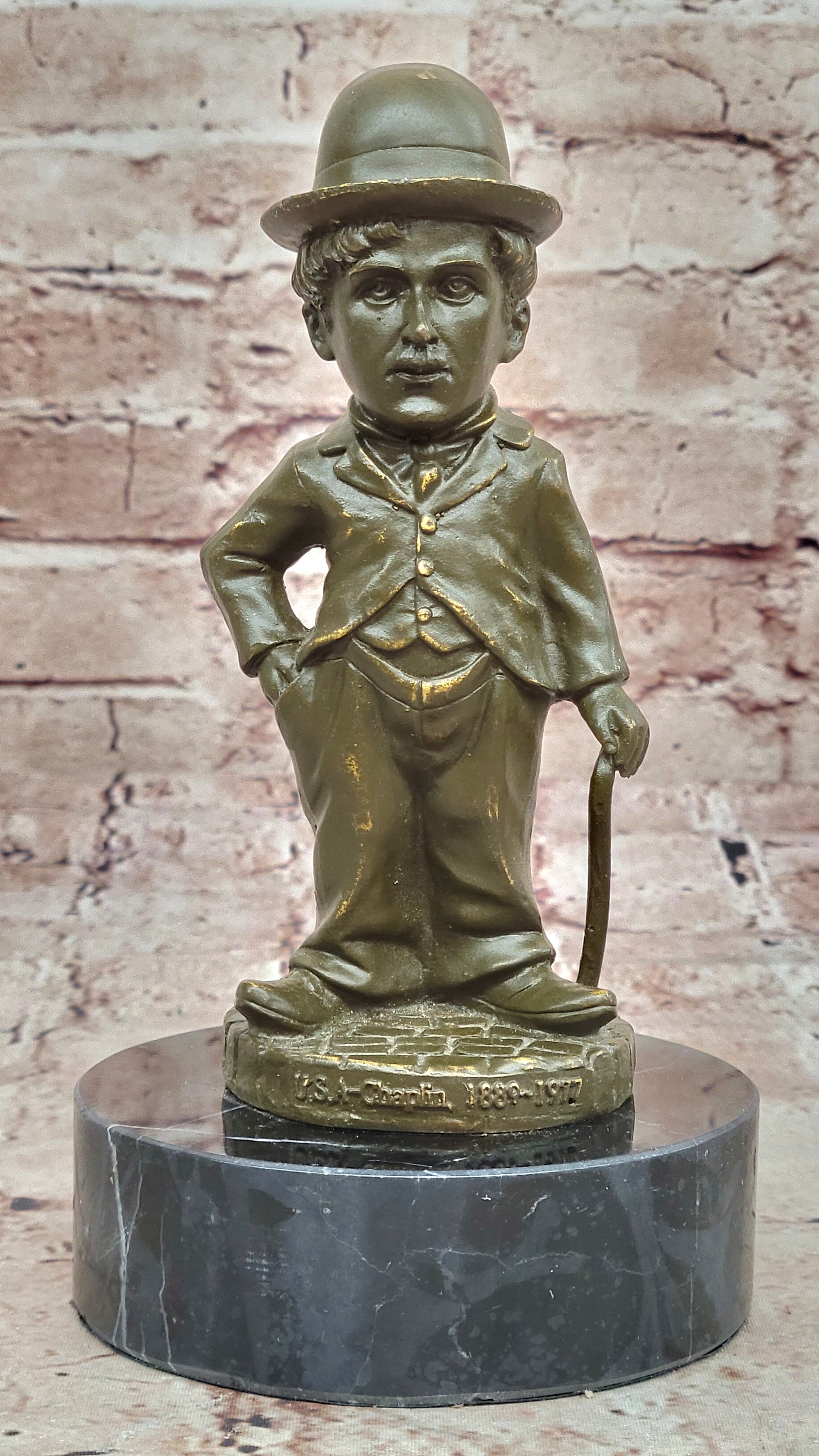 Charlie Chaplin Bronze Statue – Vintage Comedy Tribute