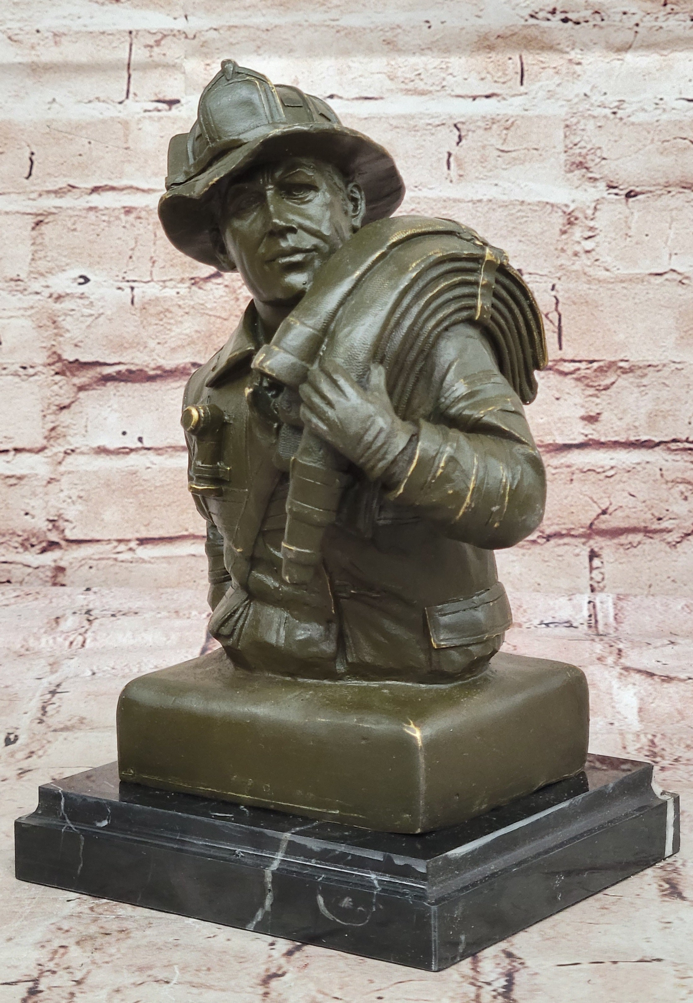 Bronze Firefighter Bust – Heroic Tribute