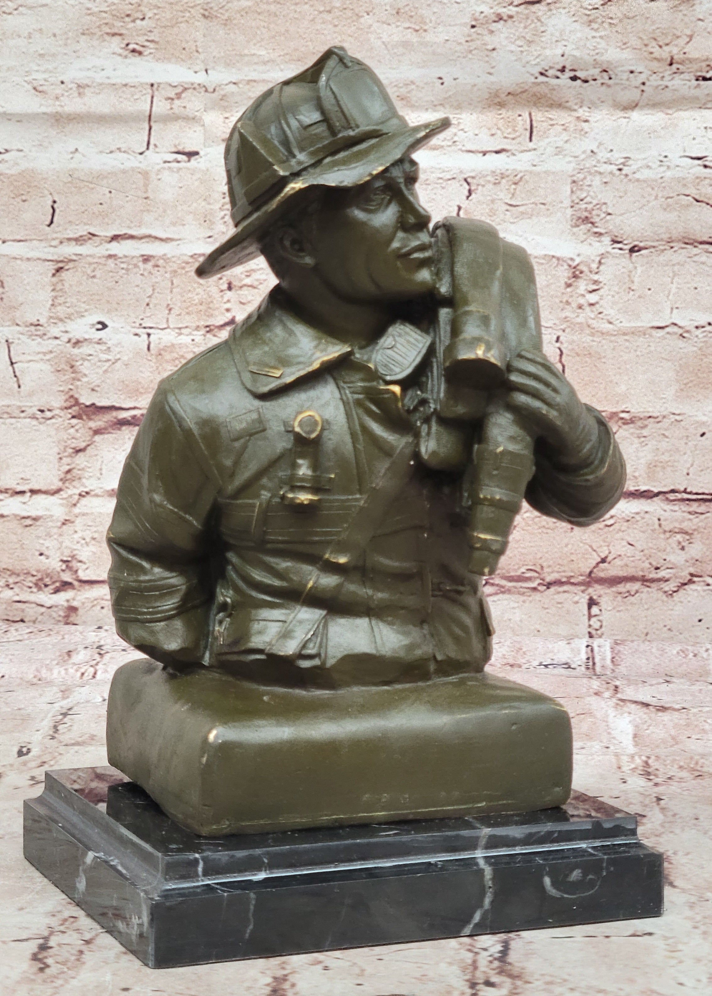 Bronze Firefighter Bust – Heroic Tribute