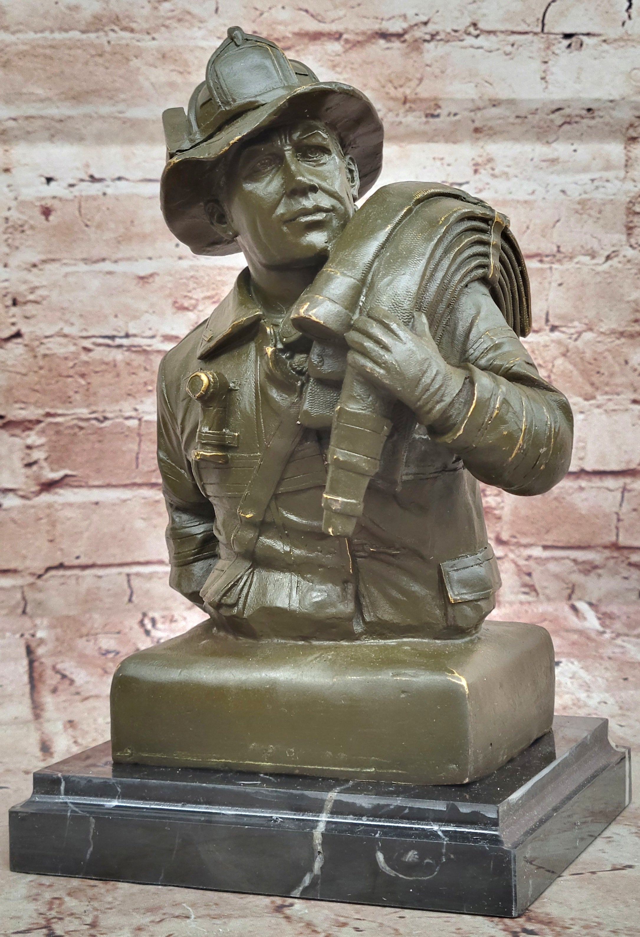 Bronze Firefighter Bust – Heroic Tribute