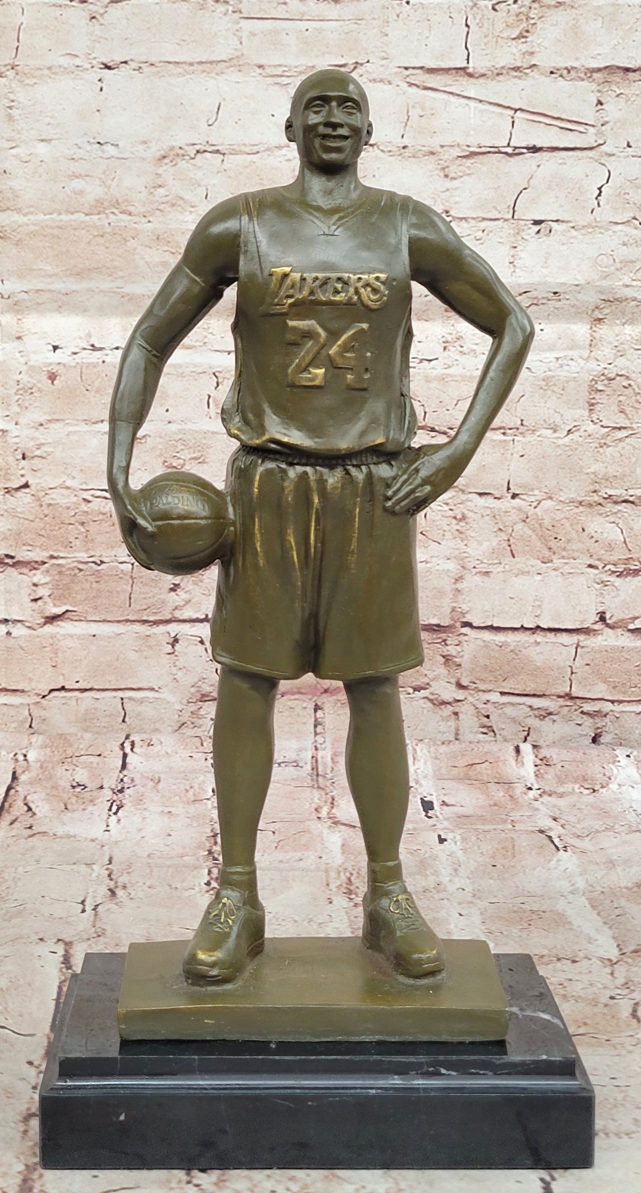 Bronze NBA Basketball Player - Kobe Bryant Lakers #24