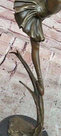 Signed Cesaro Gorgeous Ballerina in Twine Bronze Sculpture Figurine Statue