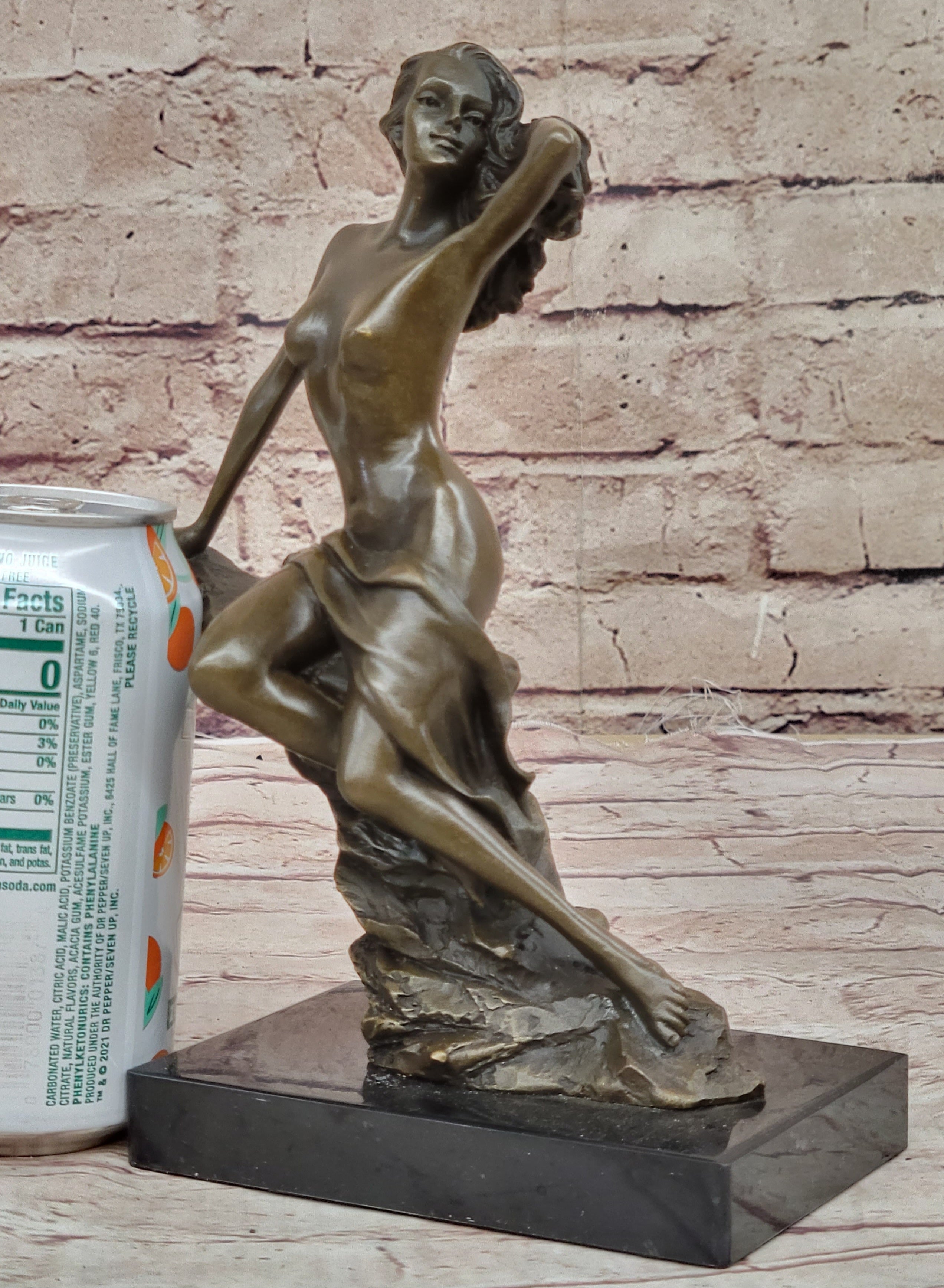 Nude Girl Posing - Bronze Sculpture by Aldo Vitaleh