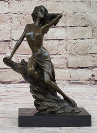 Nude Girl Posing - Bronze Sculpture by Aldo Vitaleh