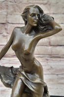 Nude Girl Posing - Bronze Sculpture by Aldo Vitaleh