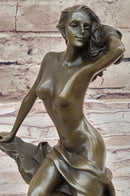 Nude Girl Posing - Bronze Sculpture by Aldo Vitaleh