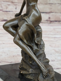 Nude Girl Posing - Bronze Sculpture by Aldo Vitaleh