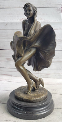 Marilyn Monroe Skirt Blowing Bronze Sculpture Seven Year Itch