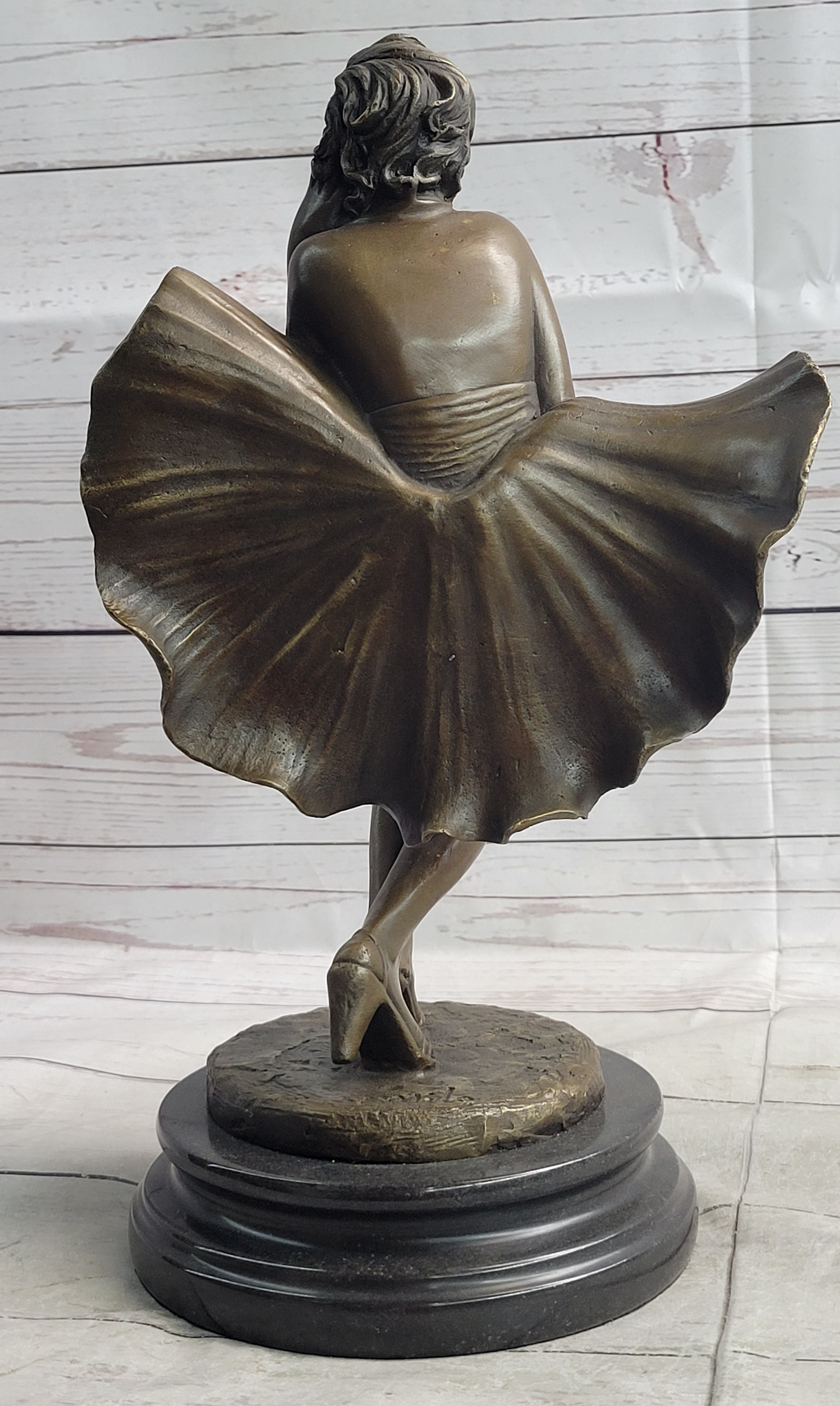 Marilyn Monroe Skirt Blowing Bronze Sculpture Seven Year Itch