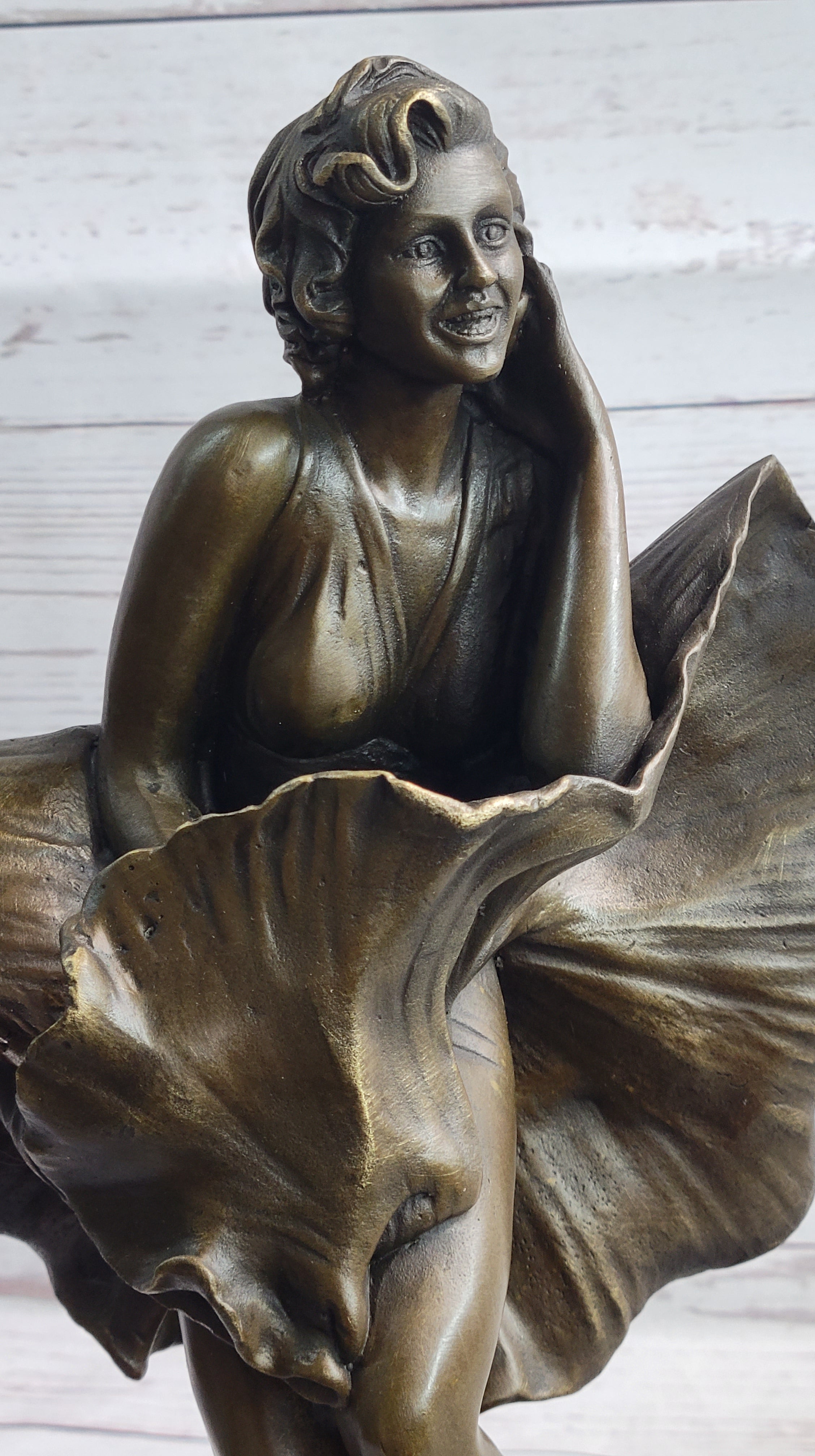 Marilyn Monroe Skirt Blowing Bronze Sculpture Seven Year Itch