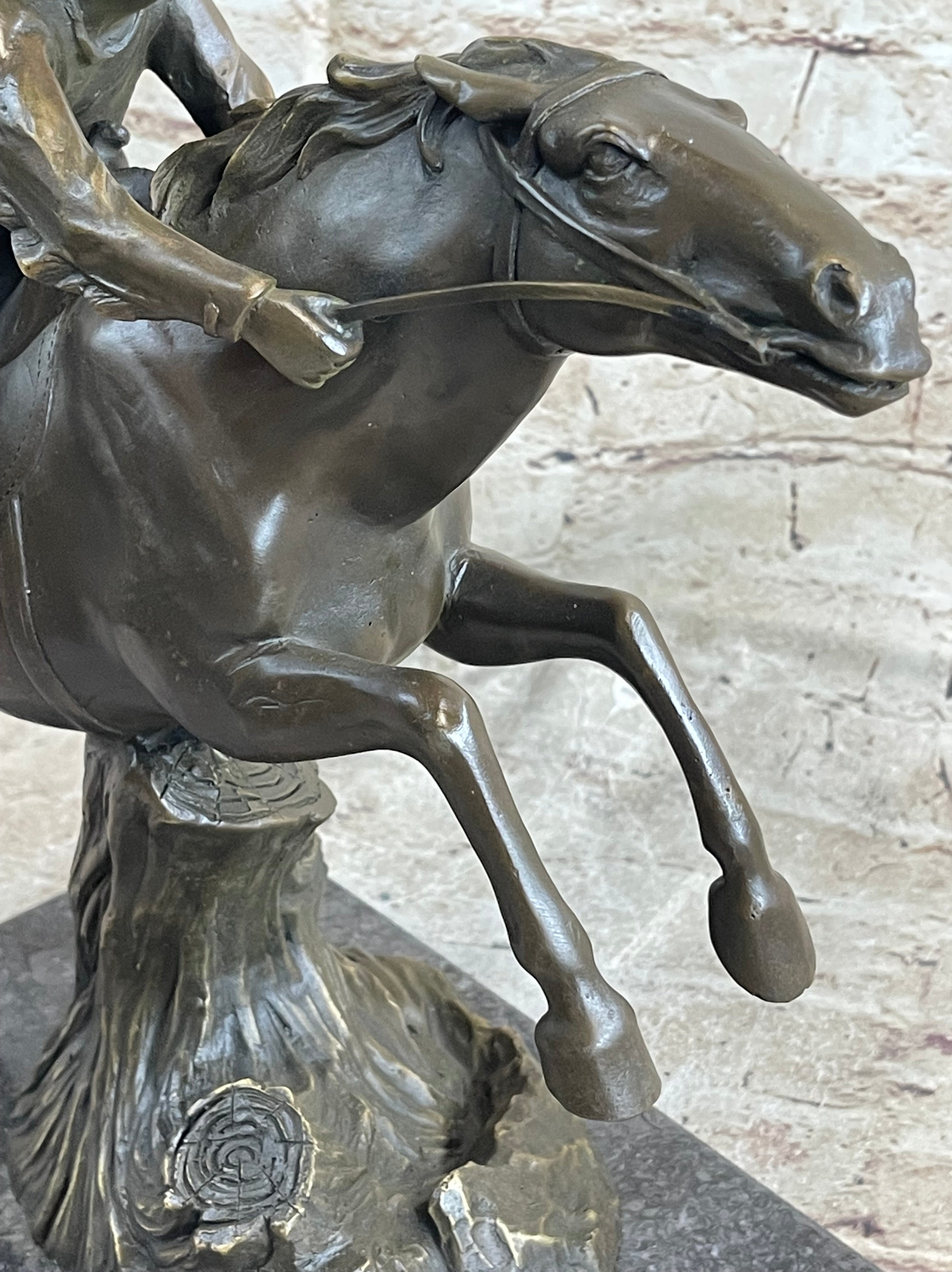 Bronze Sculpture by Antoine Bofill - Le dernier d’une race