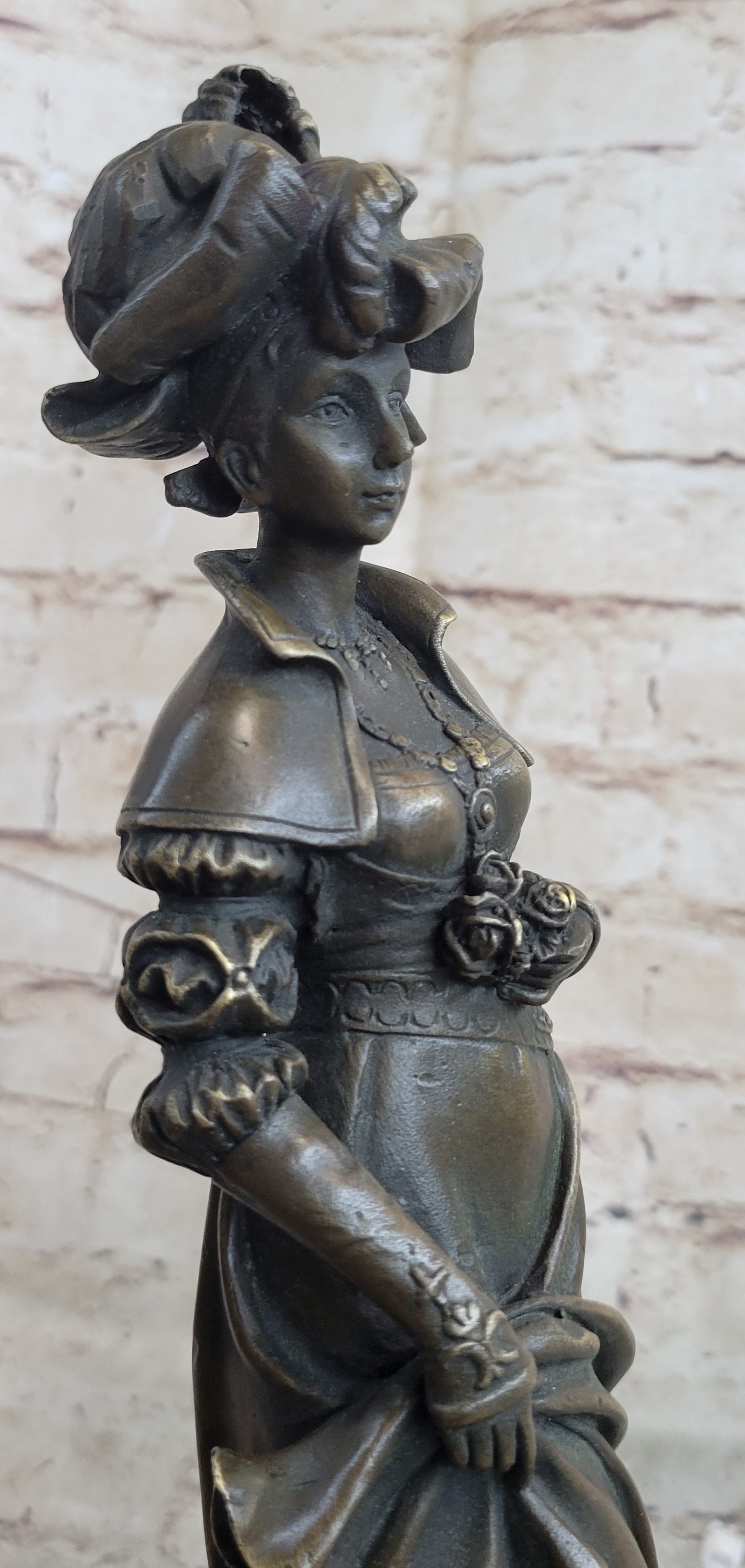 Signed Cesar Ceribelli Les Roses Classy Society Lady w/ Rose Bronze