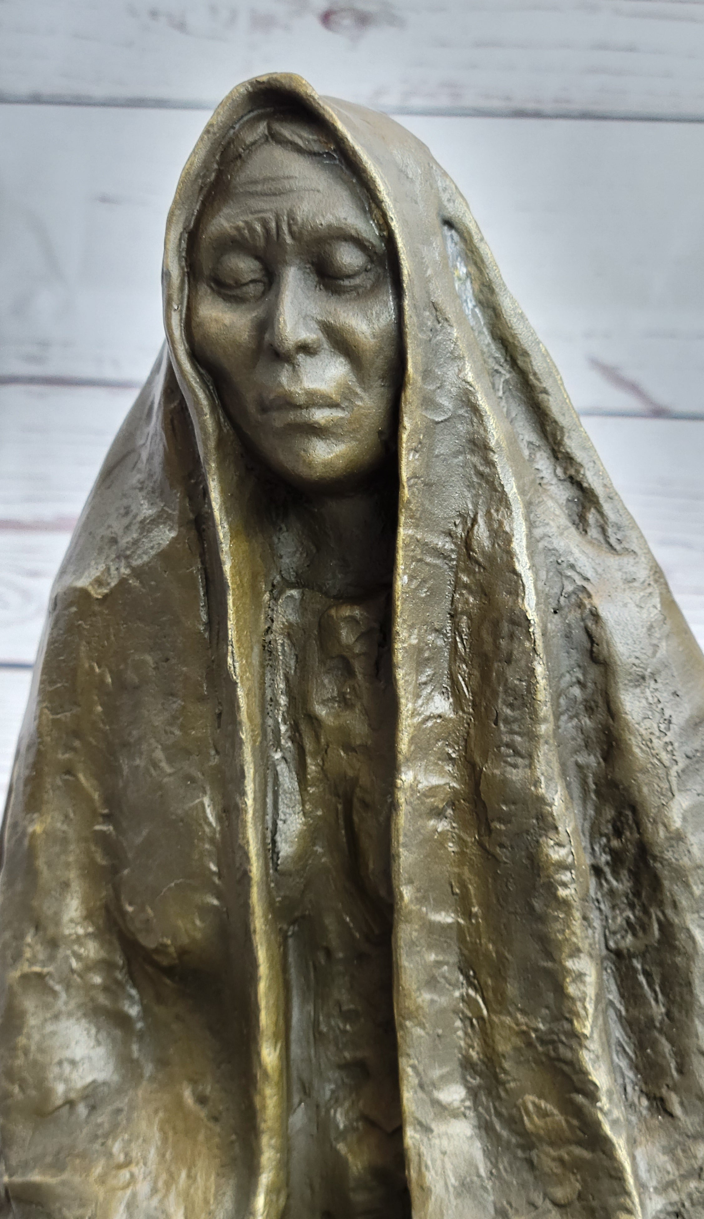 Native American Art Indian Meditating Bronze Sculpture 11" x 10"