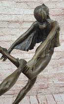 Bronze Dancing Couple Sculpture – Elegant Romantic Dance
