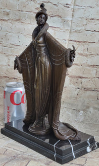 Fashion Dancer Actress Bronze Hot Cast Sculpture