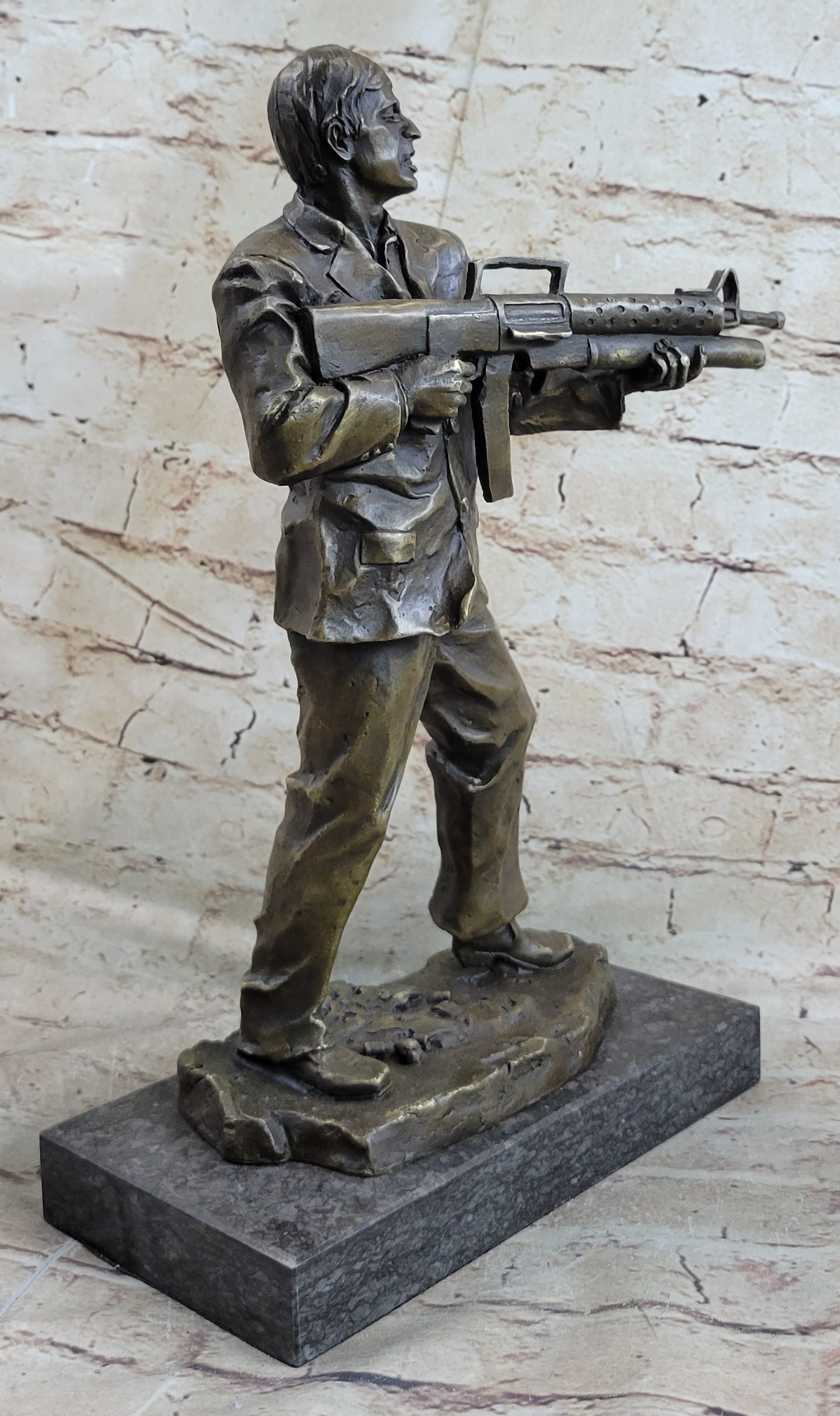 Al Pacino Scarface Say Hello to my Little Friend Bronze 14" x 8"