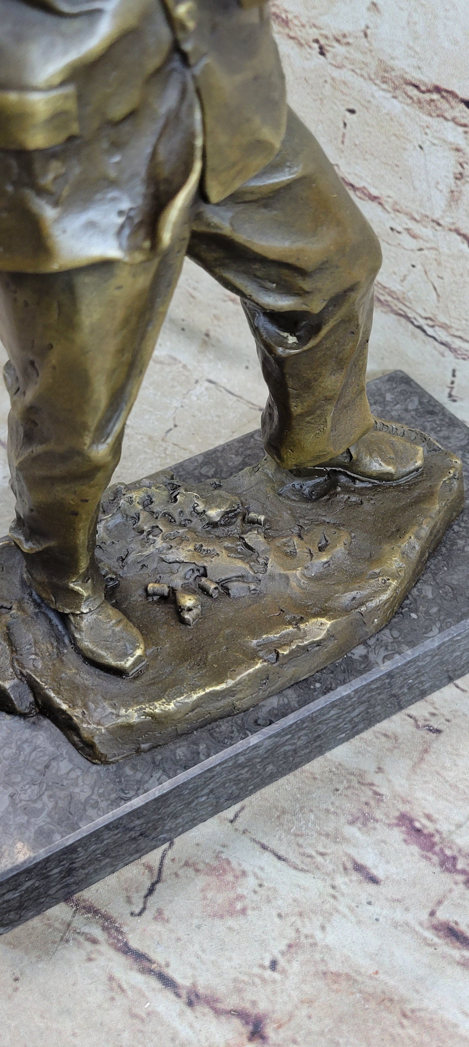 Al Pacino Scarface Say Hello to my Little Friend Bronze 14" x 8"