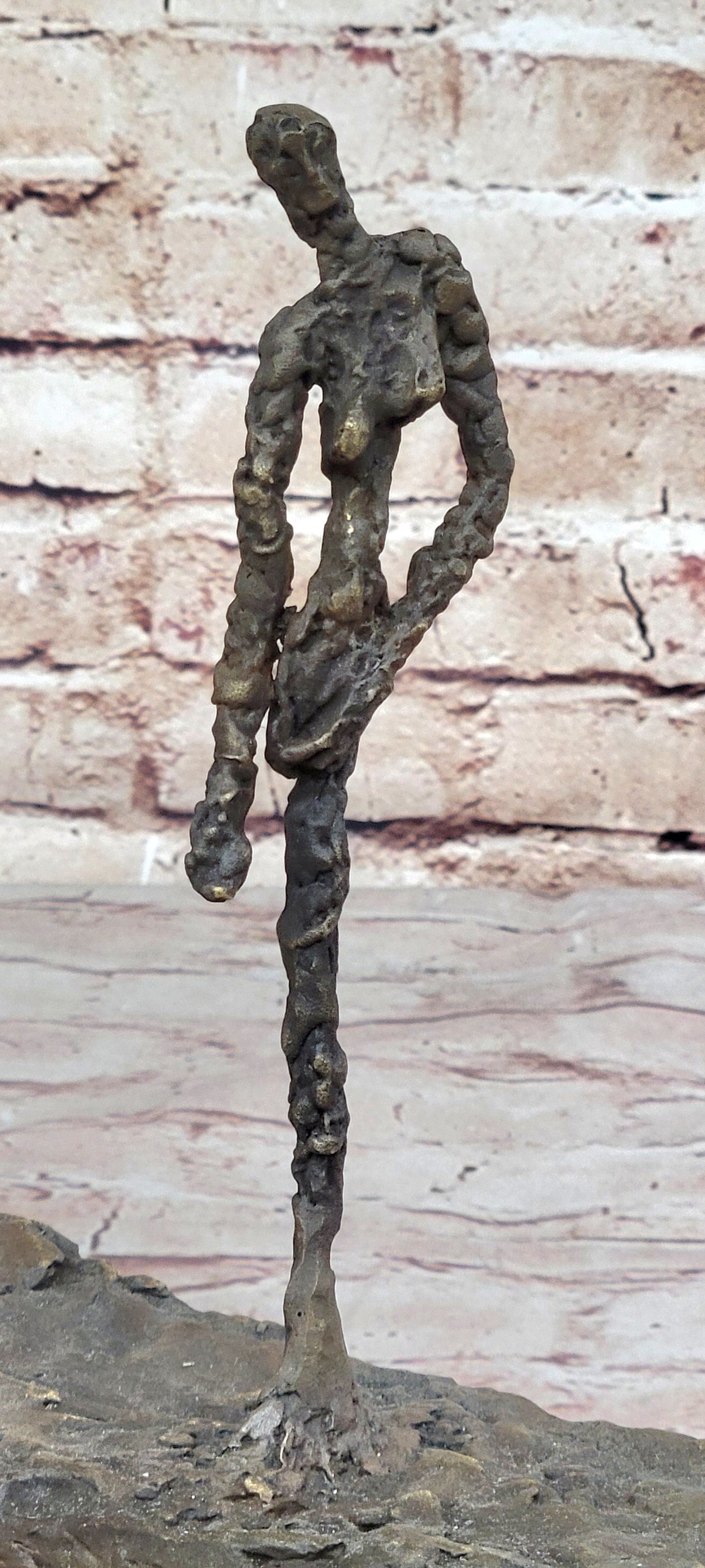 Gia 100% Real Bronze Sculpture Woman and Wheel Classic Artwork