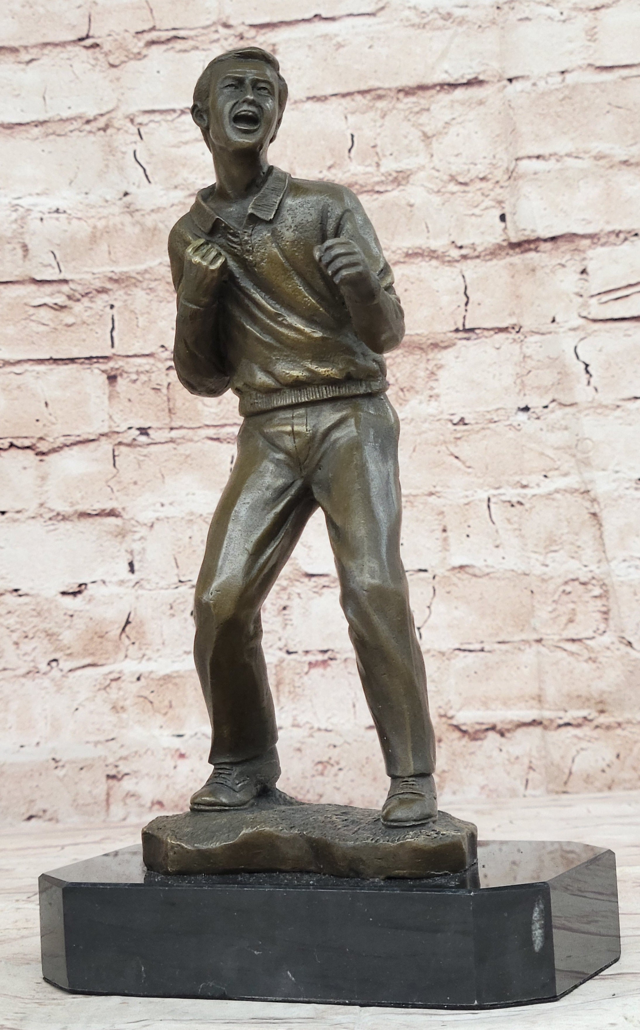 Signed Street Fighter Bronze Sculpture Hot Cast