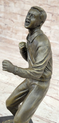 Signed Street Fighter Bronze Sculpture Hot Cast