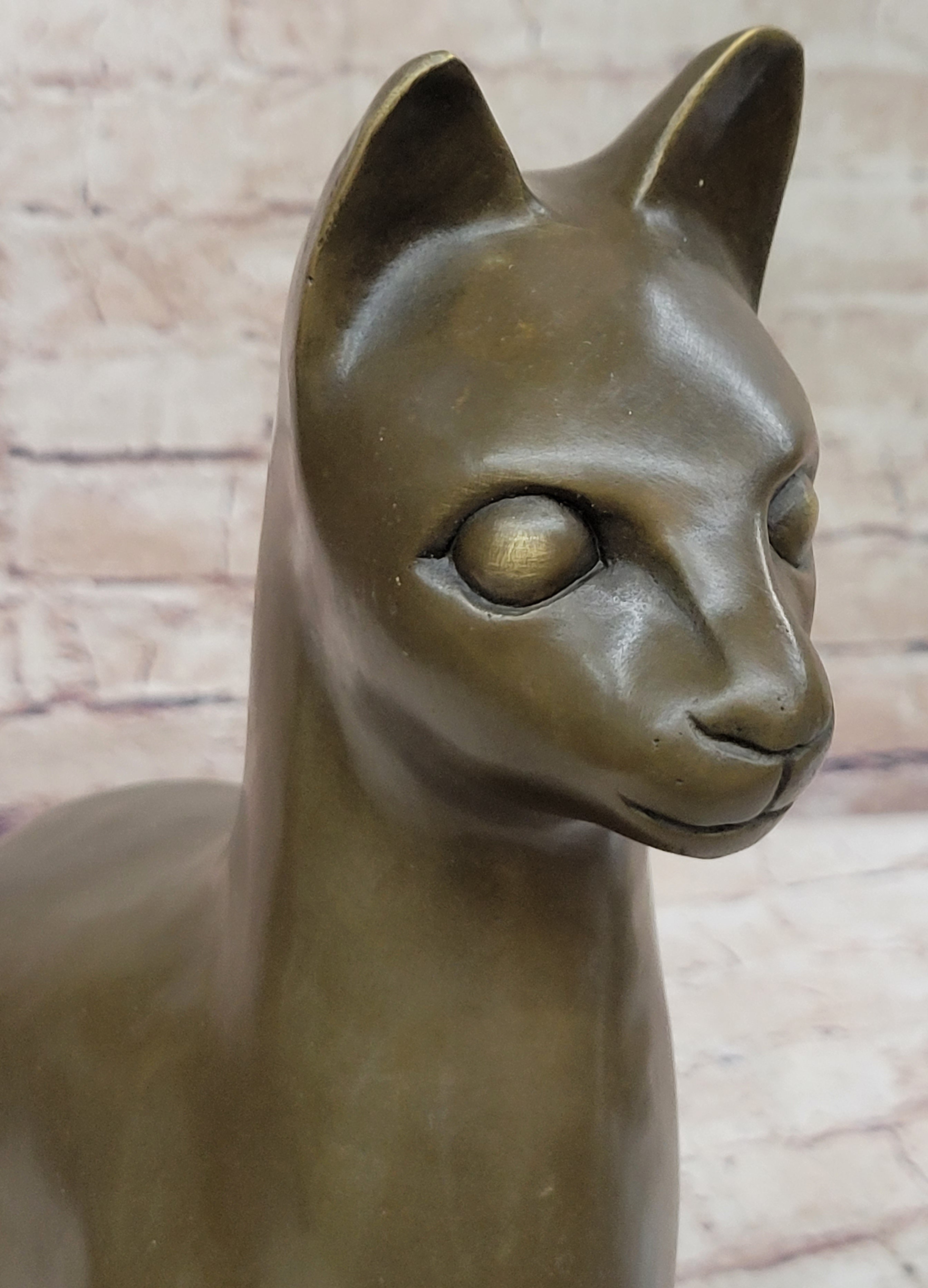 Hot Cast Bronze Sitting Cat Sculpture Feline Collectible Art