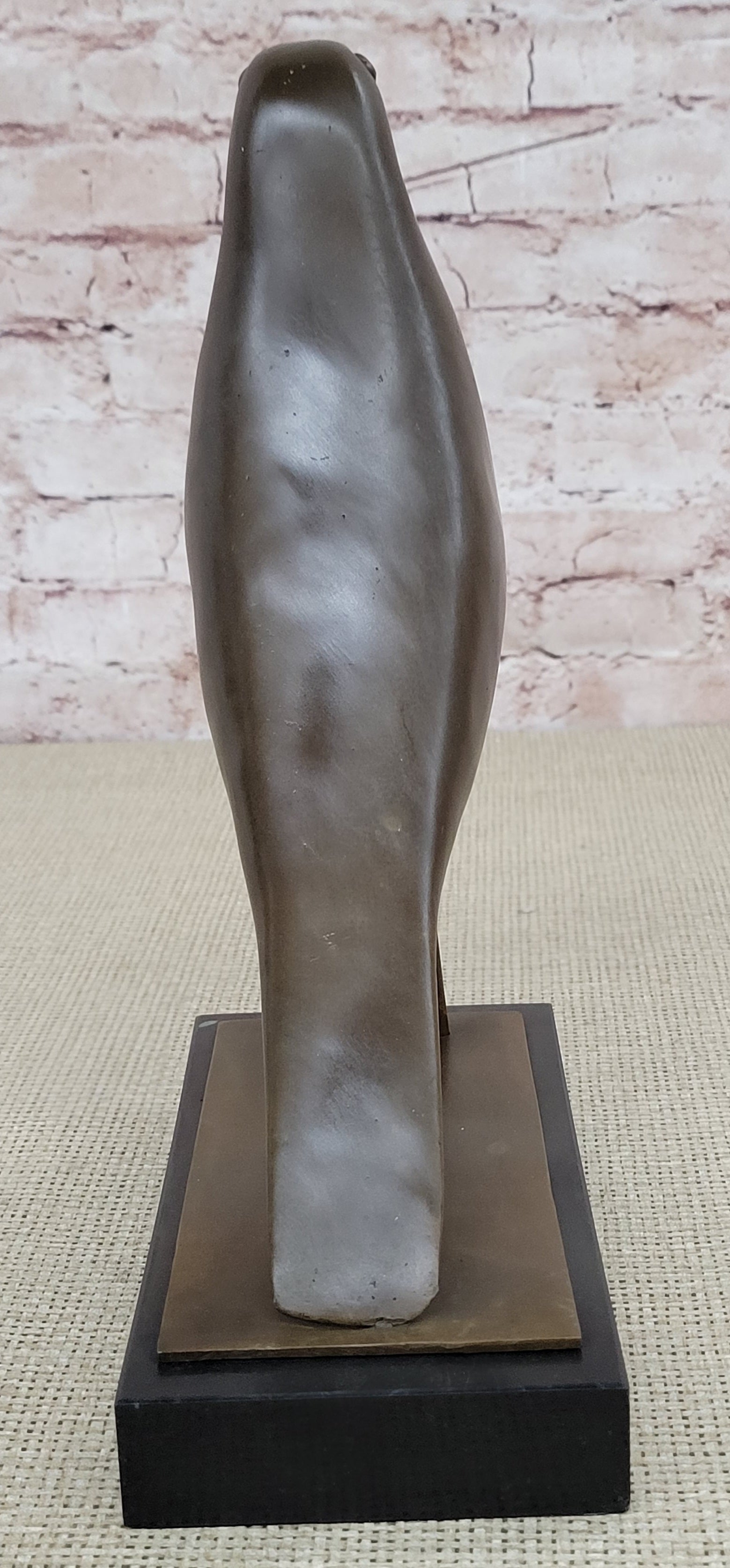 Minimalist Bronze Bird Sculpture – Art Deco Style on Marble