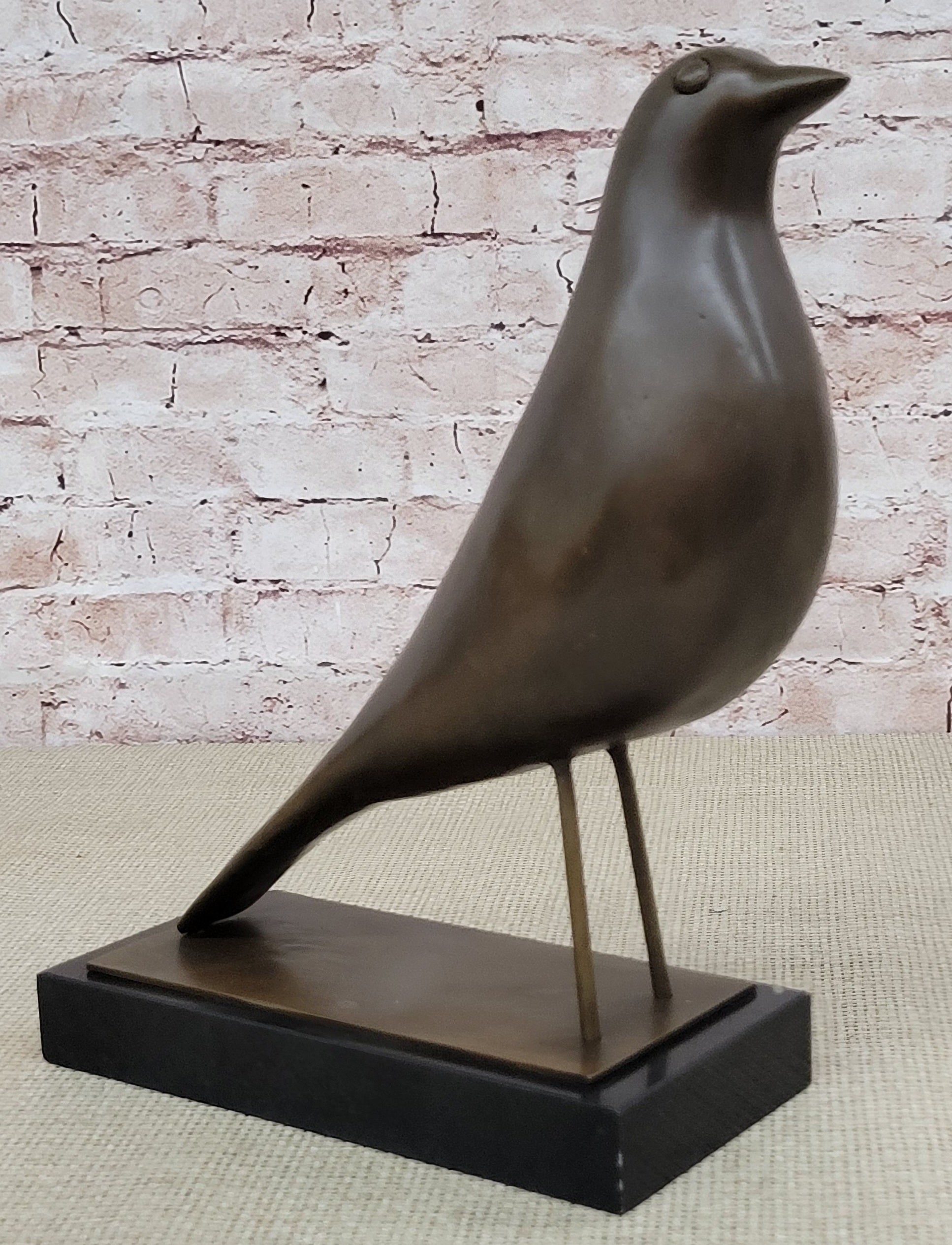Minimalist Bronze Bird Sculpture – Art Deco Style on Marble