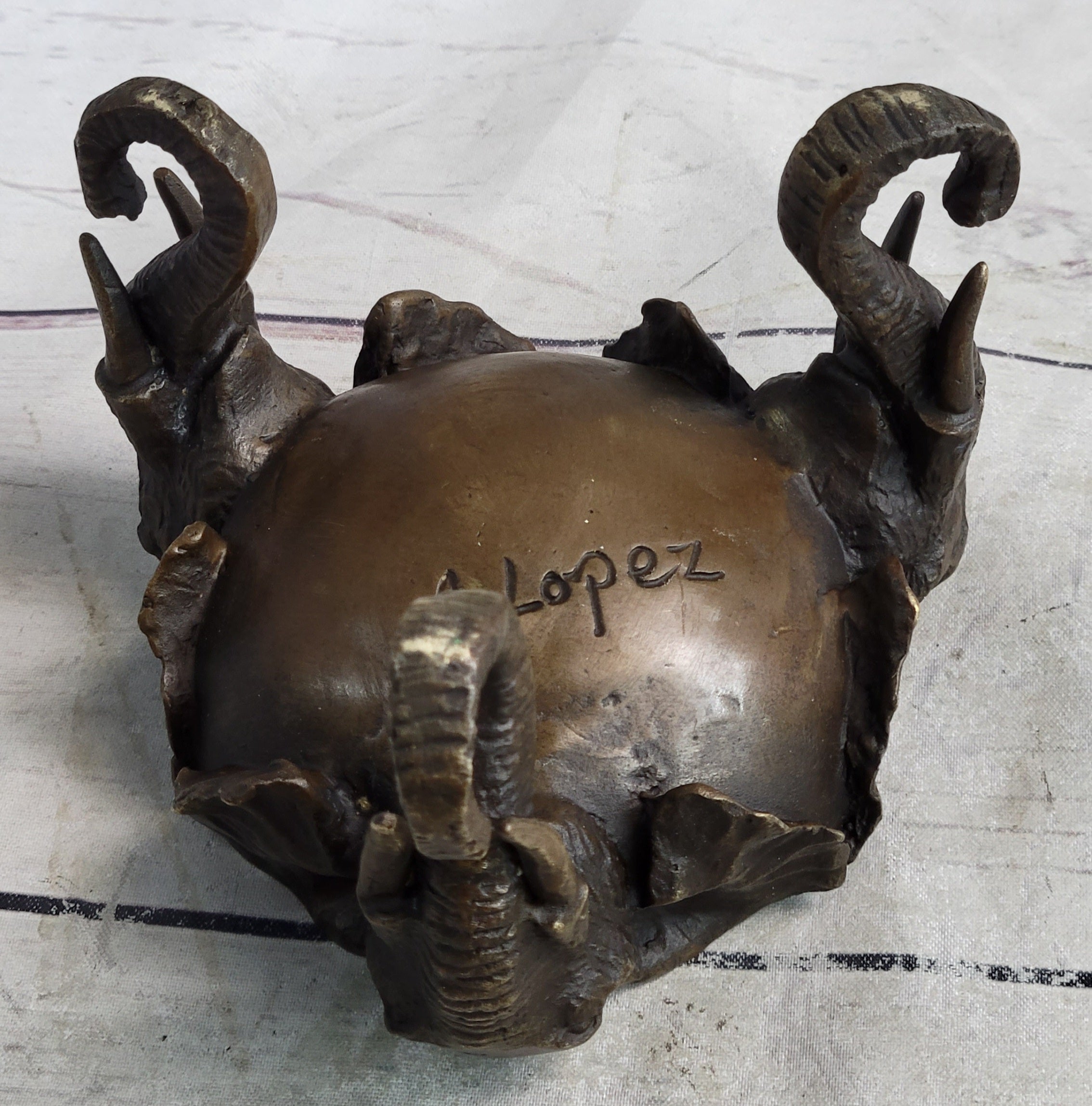 Bronze Metal Elephant Candy Dish Ashtray Art Sculpture