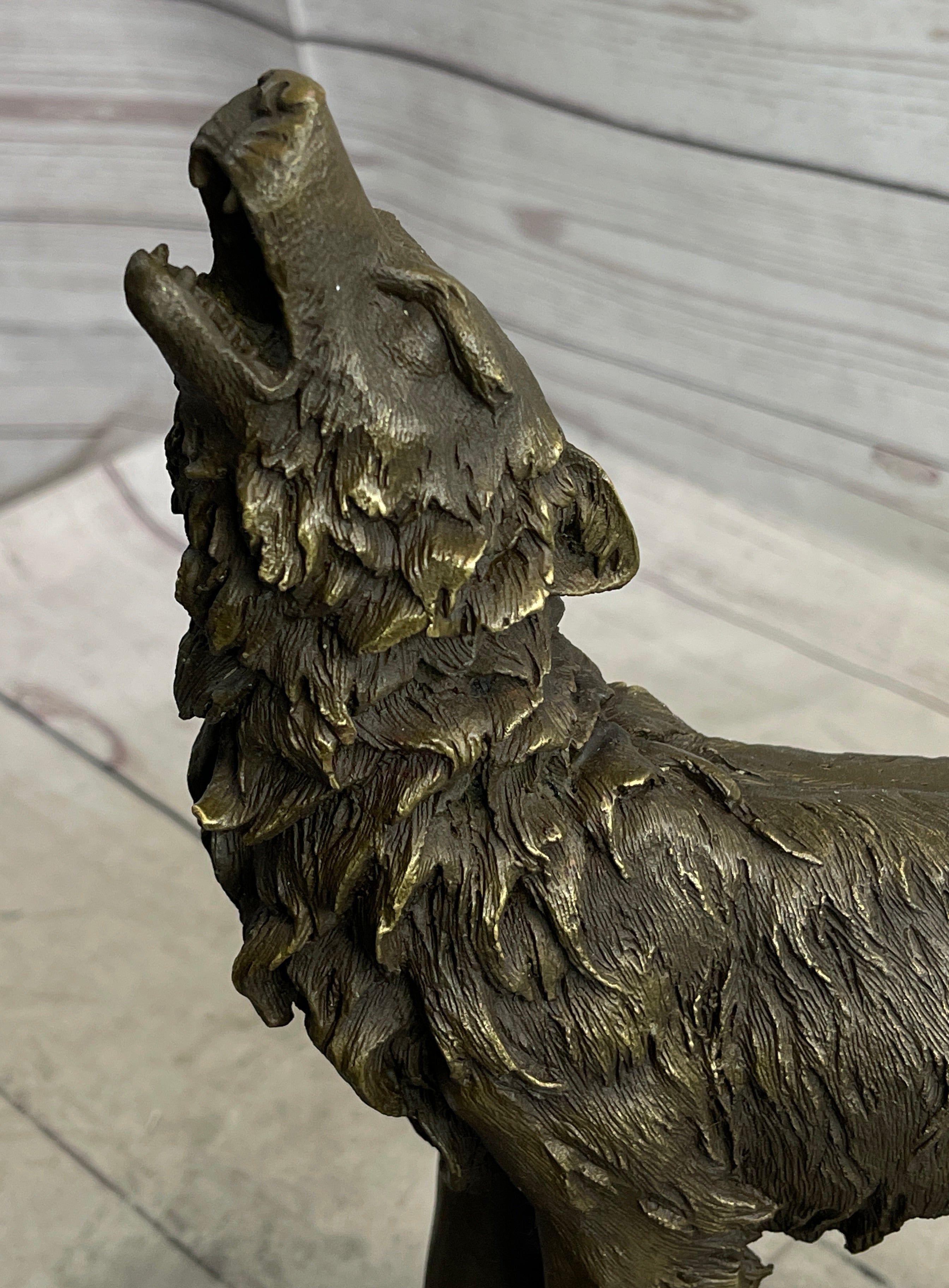 Hot Cast Bronze Howling Wolf Sculpture by Milo