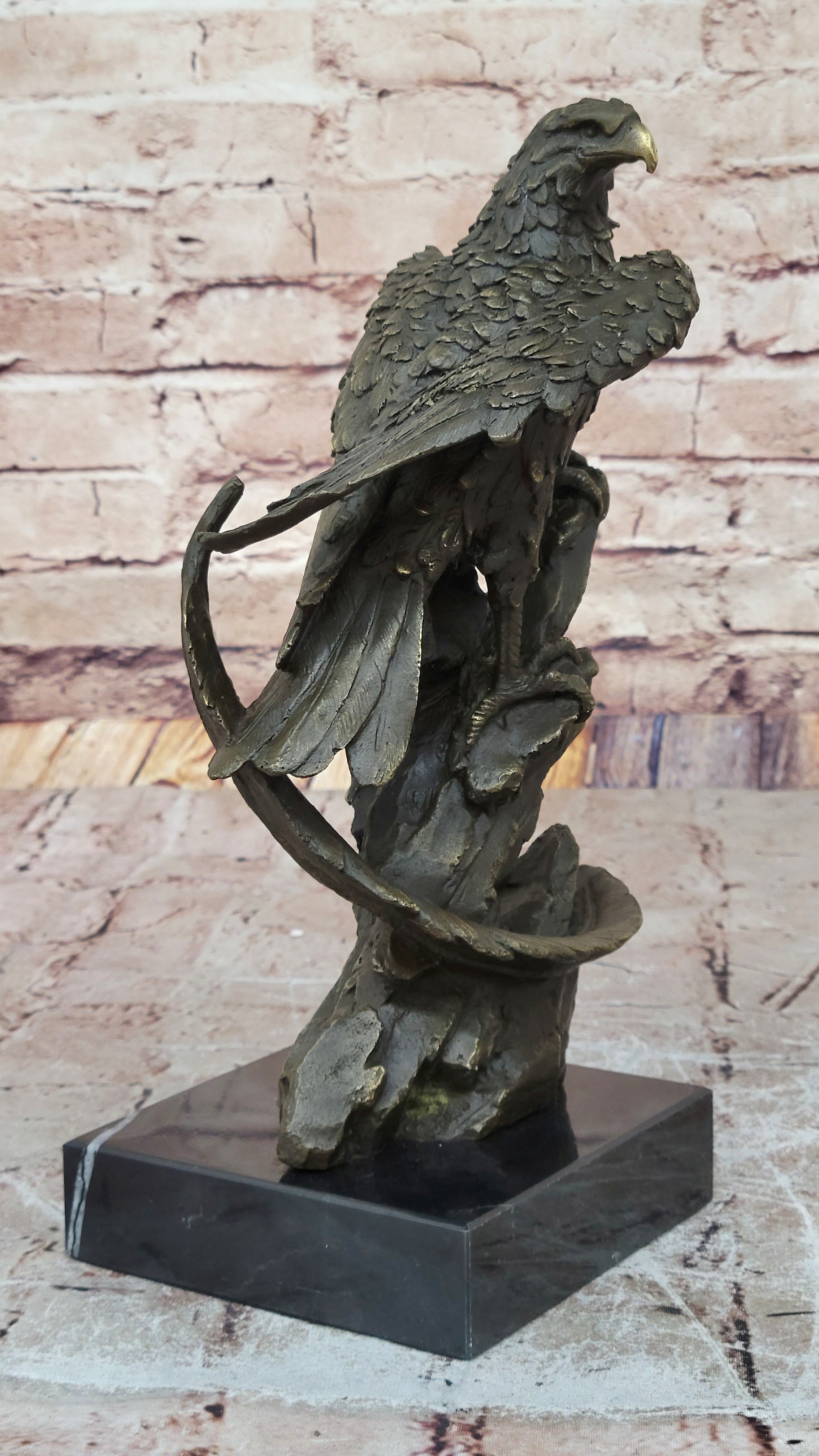 Bronze Eagle Sculpture – Majestic Bird of Prey on Marble Base