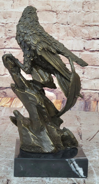 Bronze Eagle Sculpture – Majestic Bird of Prey on Marble Base