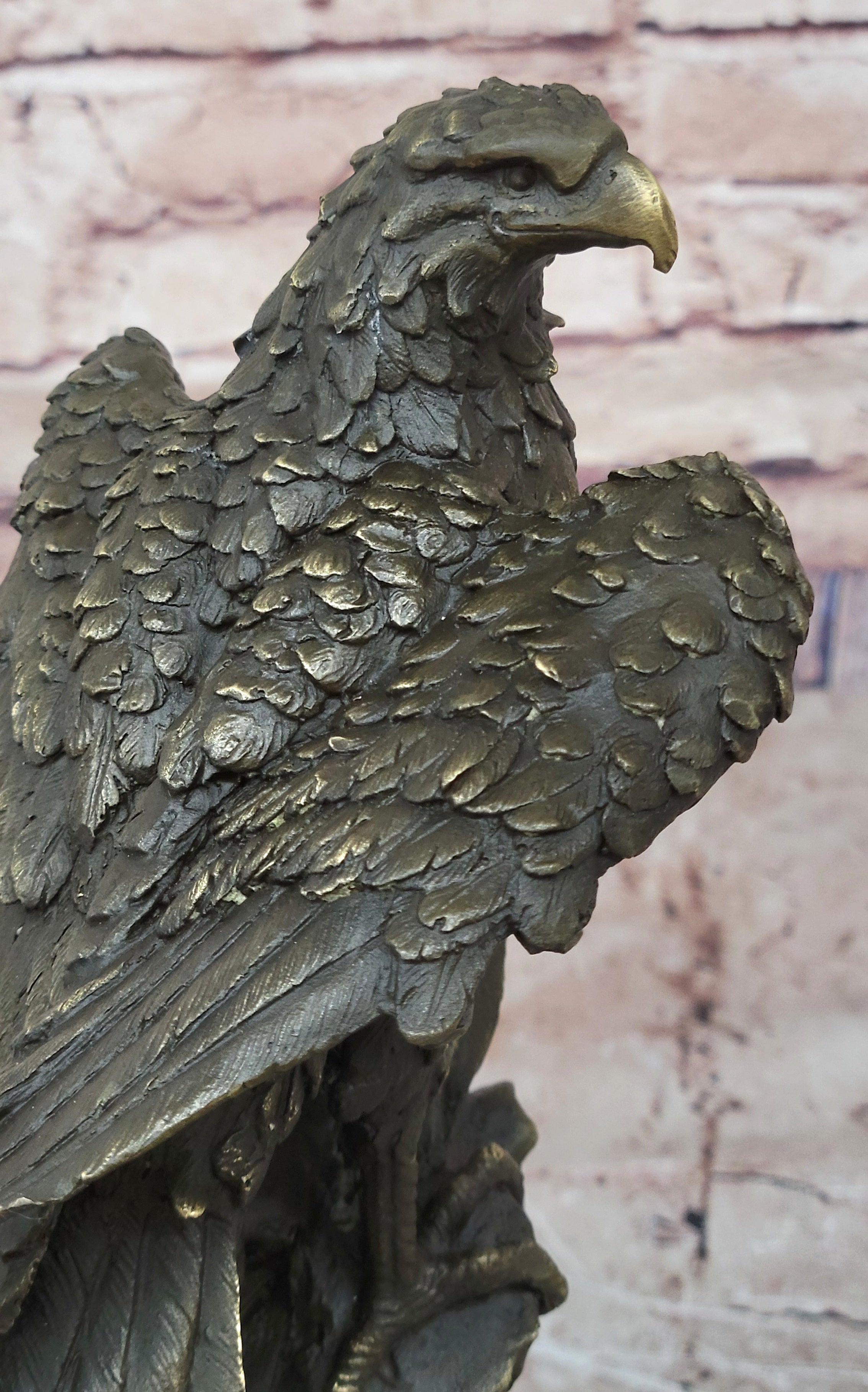 Bronze Eagle Sculpture – Majestic Bird of Prey on Marble Base