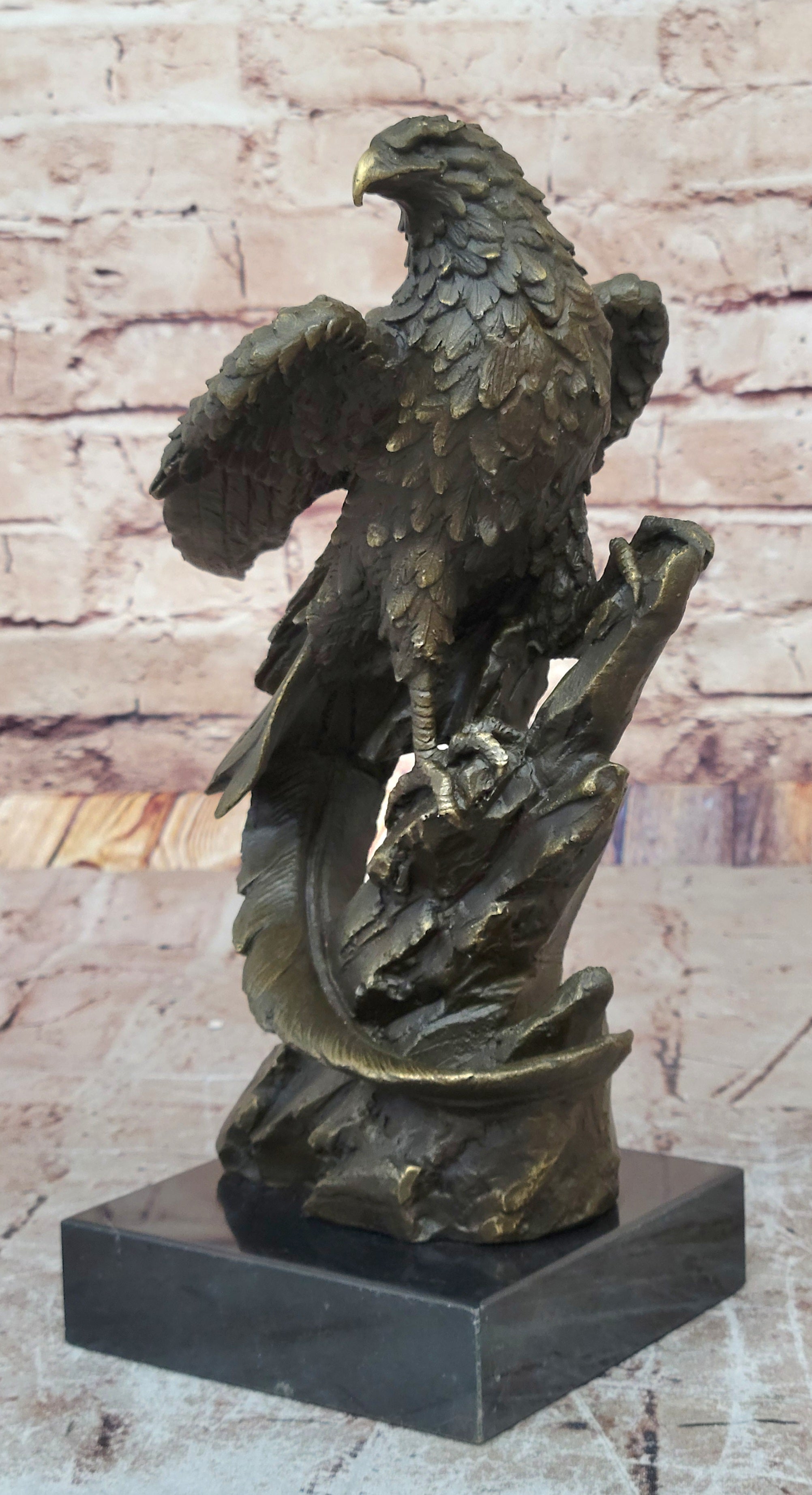 Bronze Eagle Sculpture – Majestic Bird of Prey on Marble Base