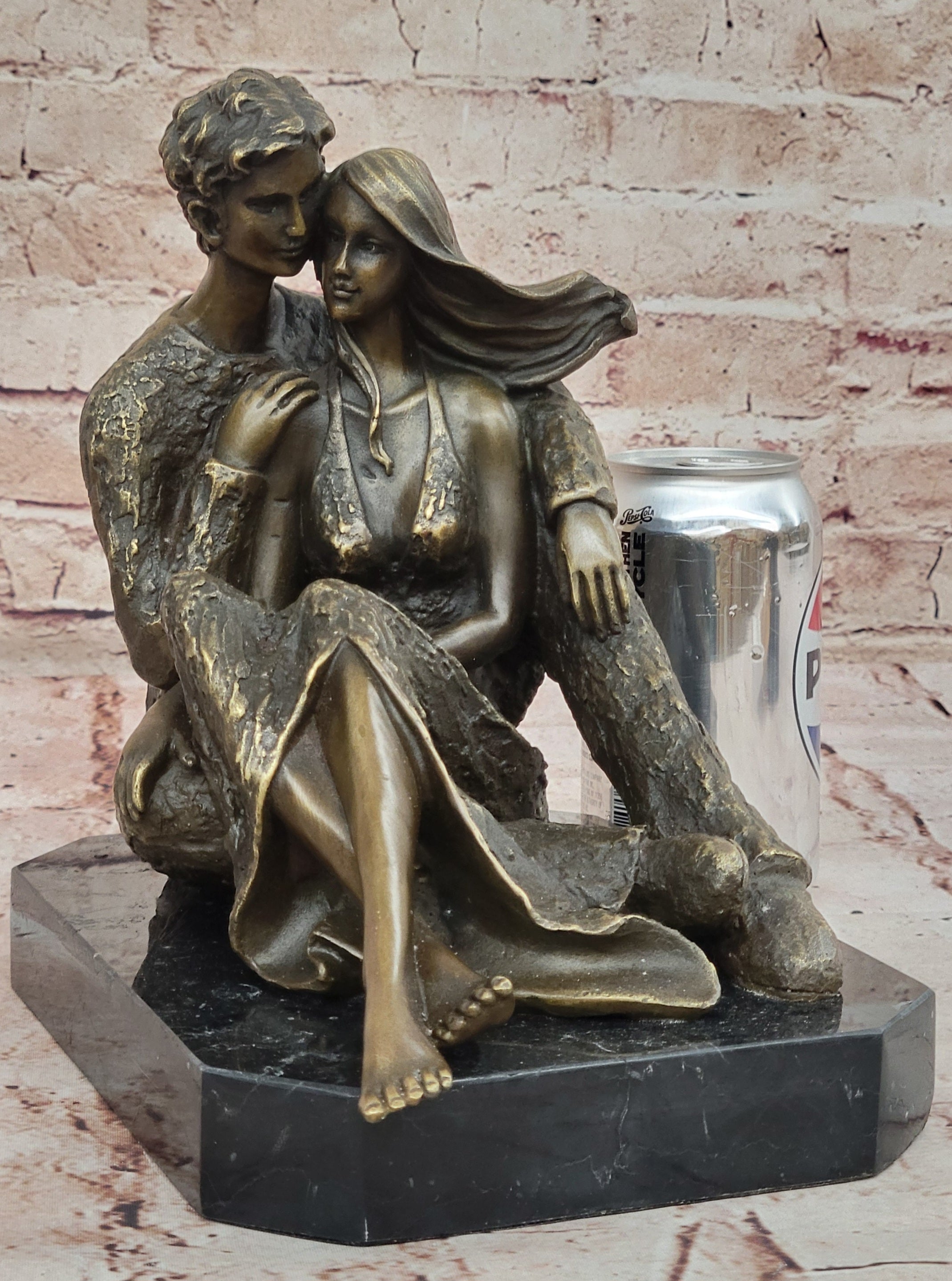 Bronze Romantic Couple Sculpture - Intimate Embrace - Aldo Vitaleh