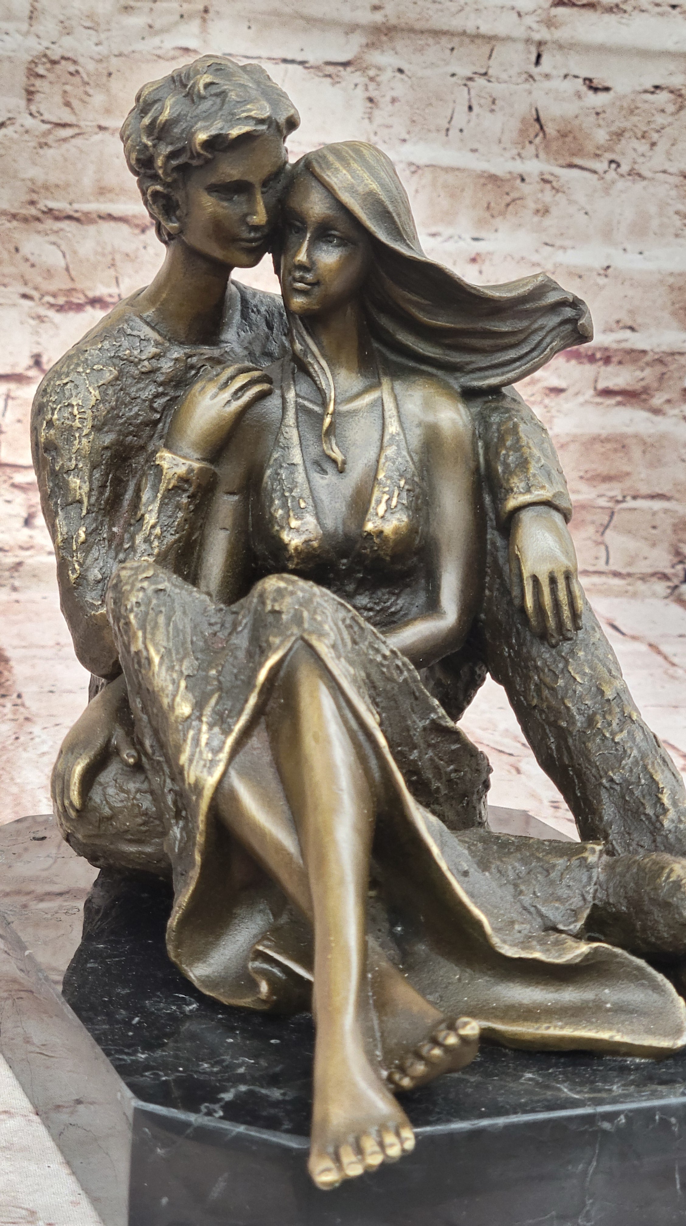 Bronze Romantic Couple Sculpture - Intimate Embrace - Aldo Vitaleh