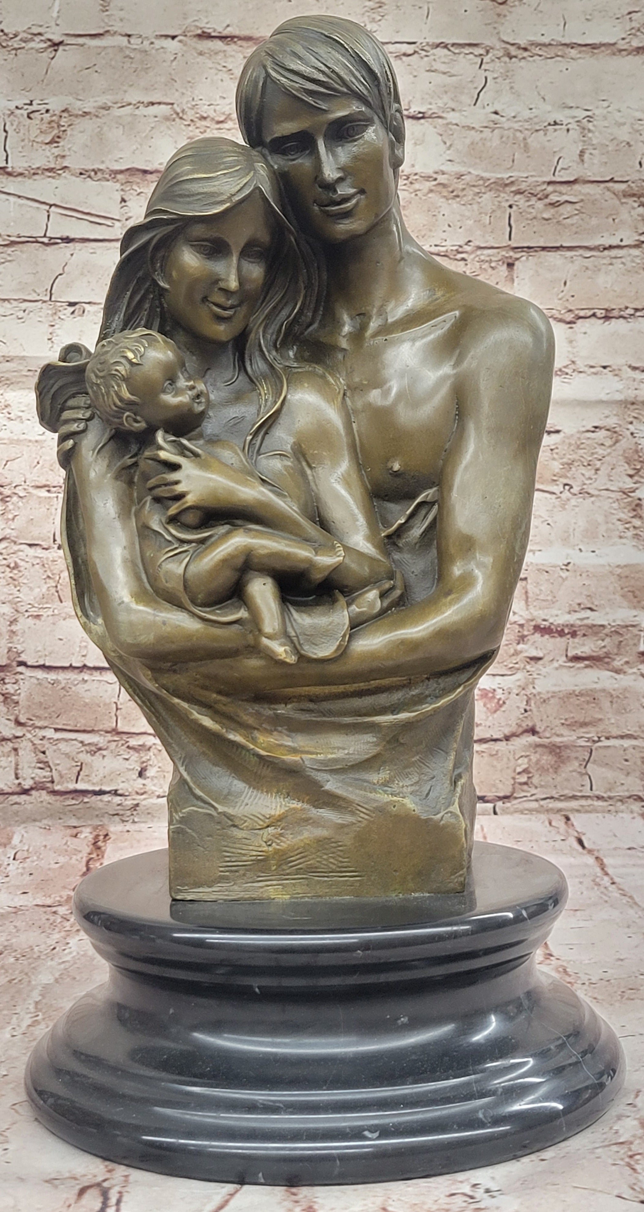 Bronze Family Sculpture – Cherished Moments with Parents and Child