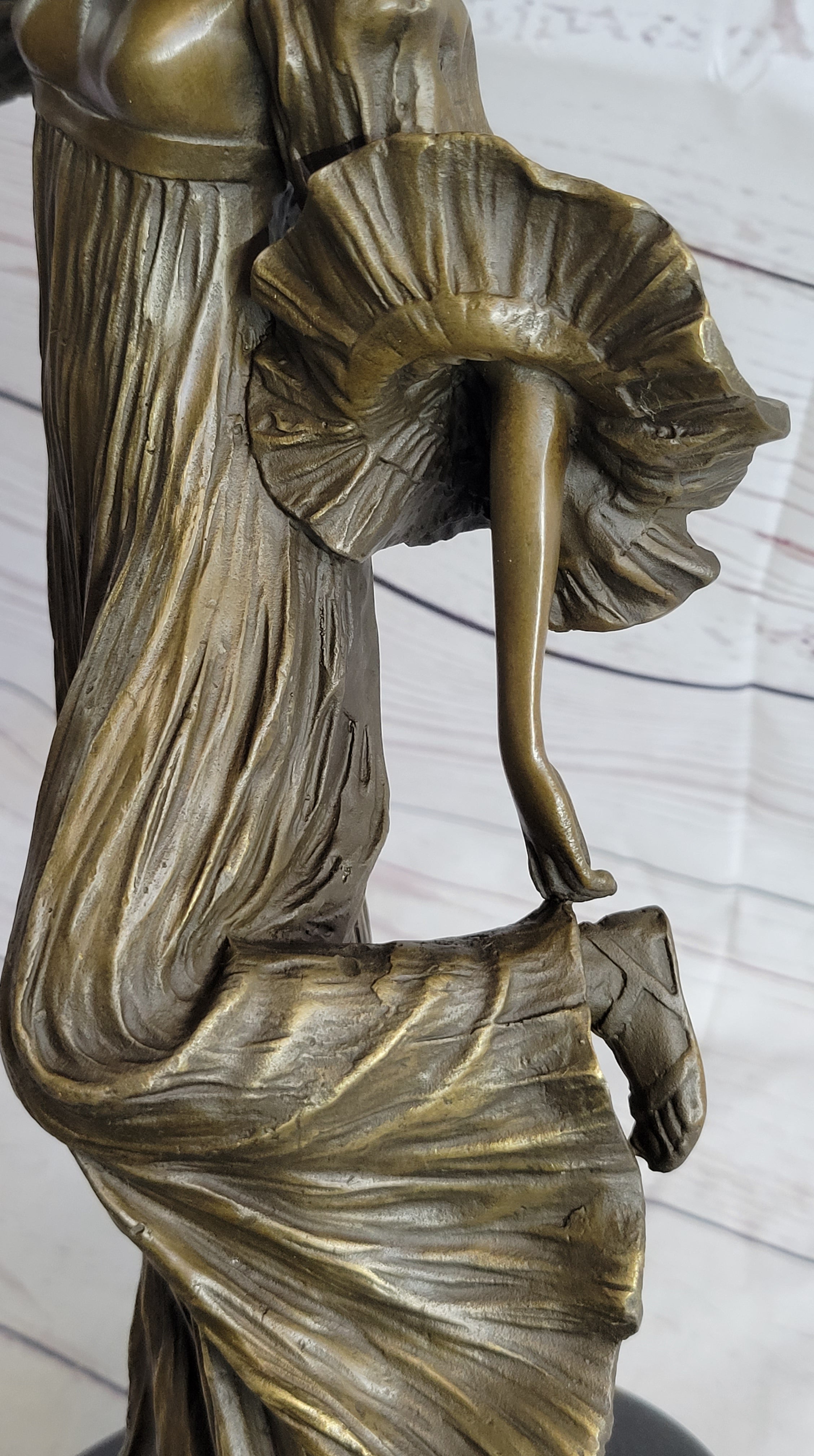 Agathon Léonard Danseuse Chantant Bronze 16" x 6.5"