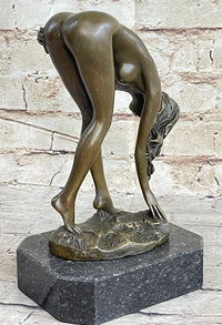 Signed Italian Artist Vitaleh Sexy Woman Bronze Sculpture