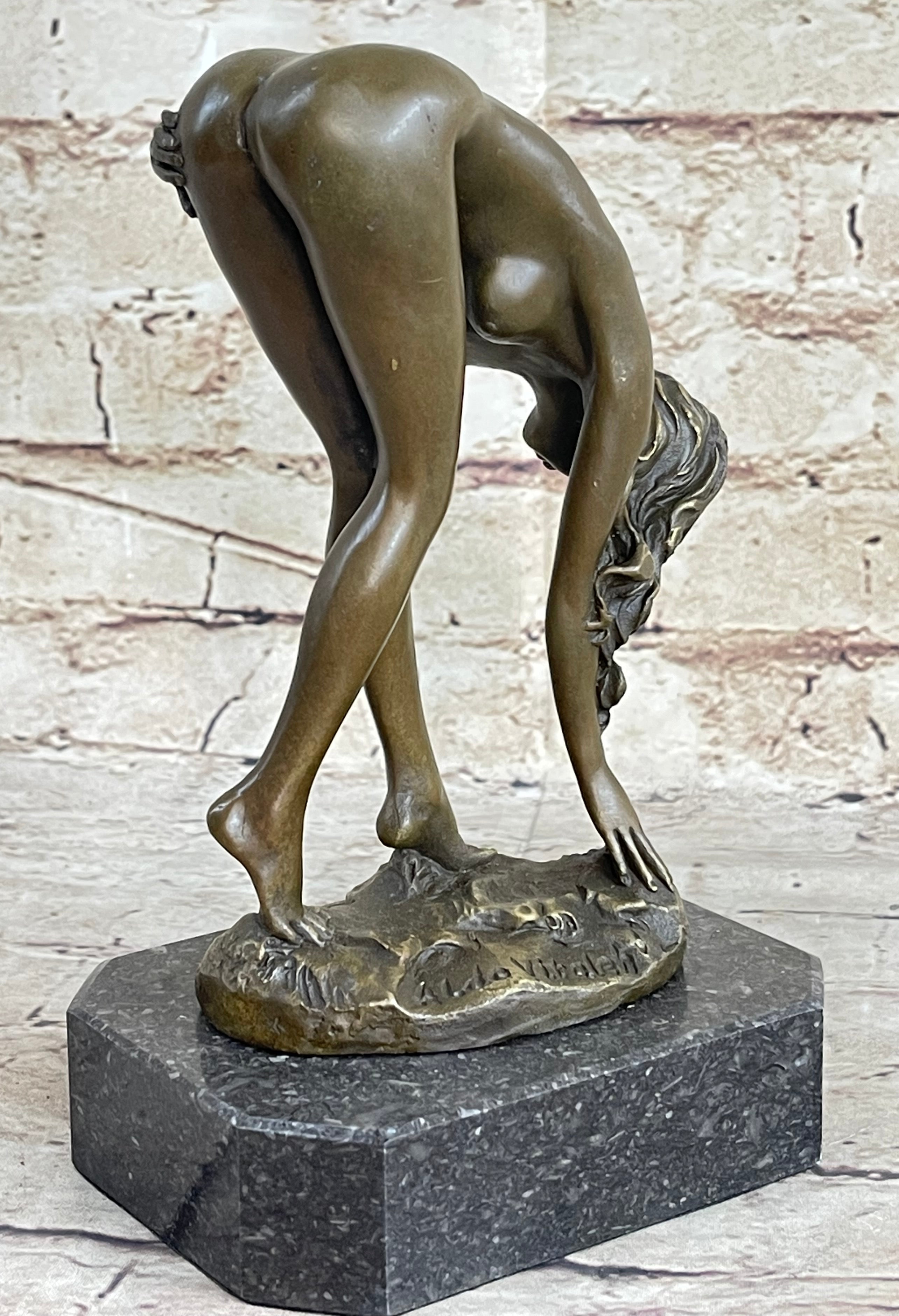 Signed Italian Artist Vitaleh Sexy Woman Bronze Sculpture