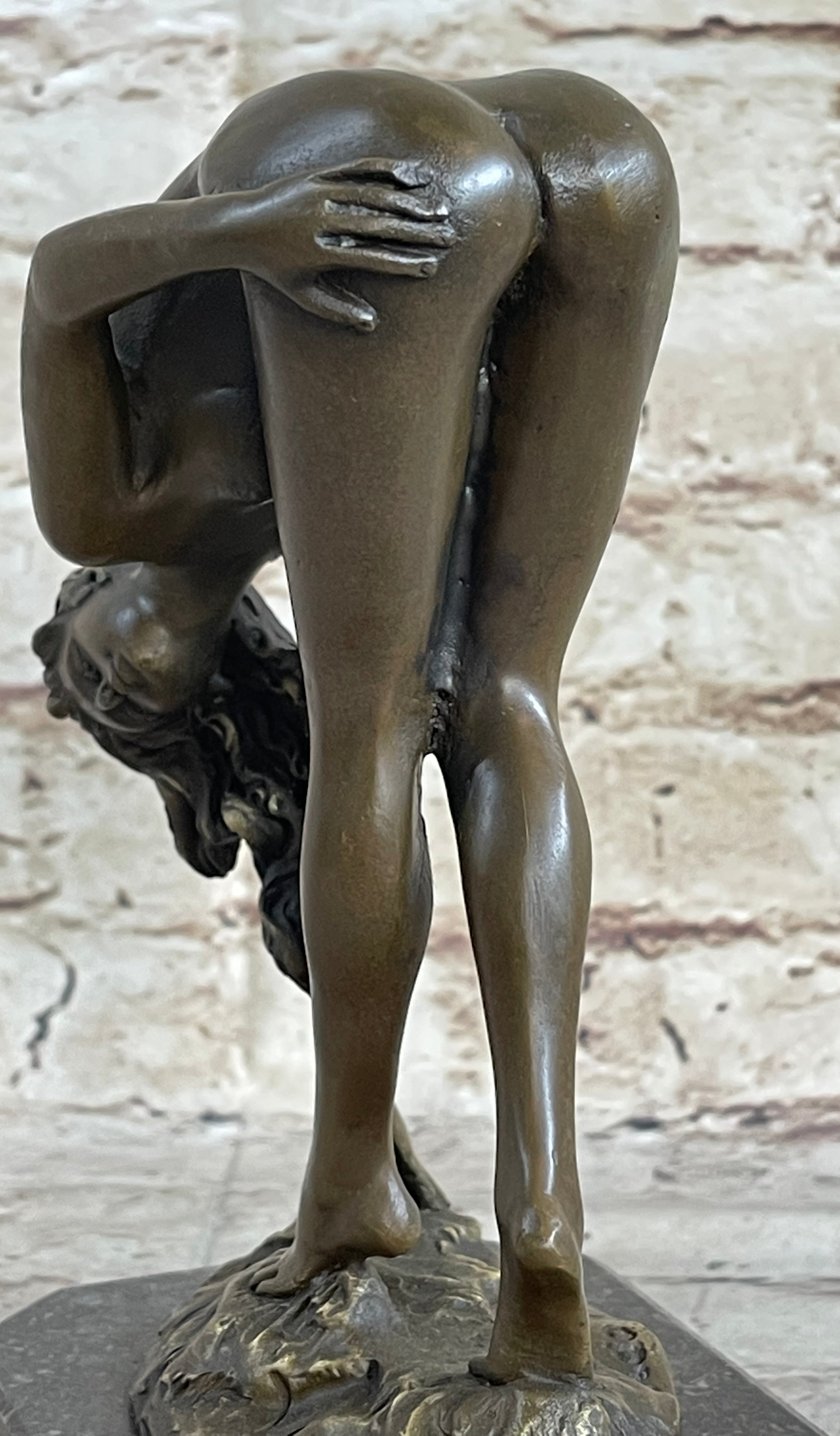 Signed Italian Artist Vitaleh Sexy Woman Bronze Sculpture