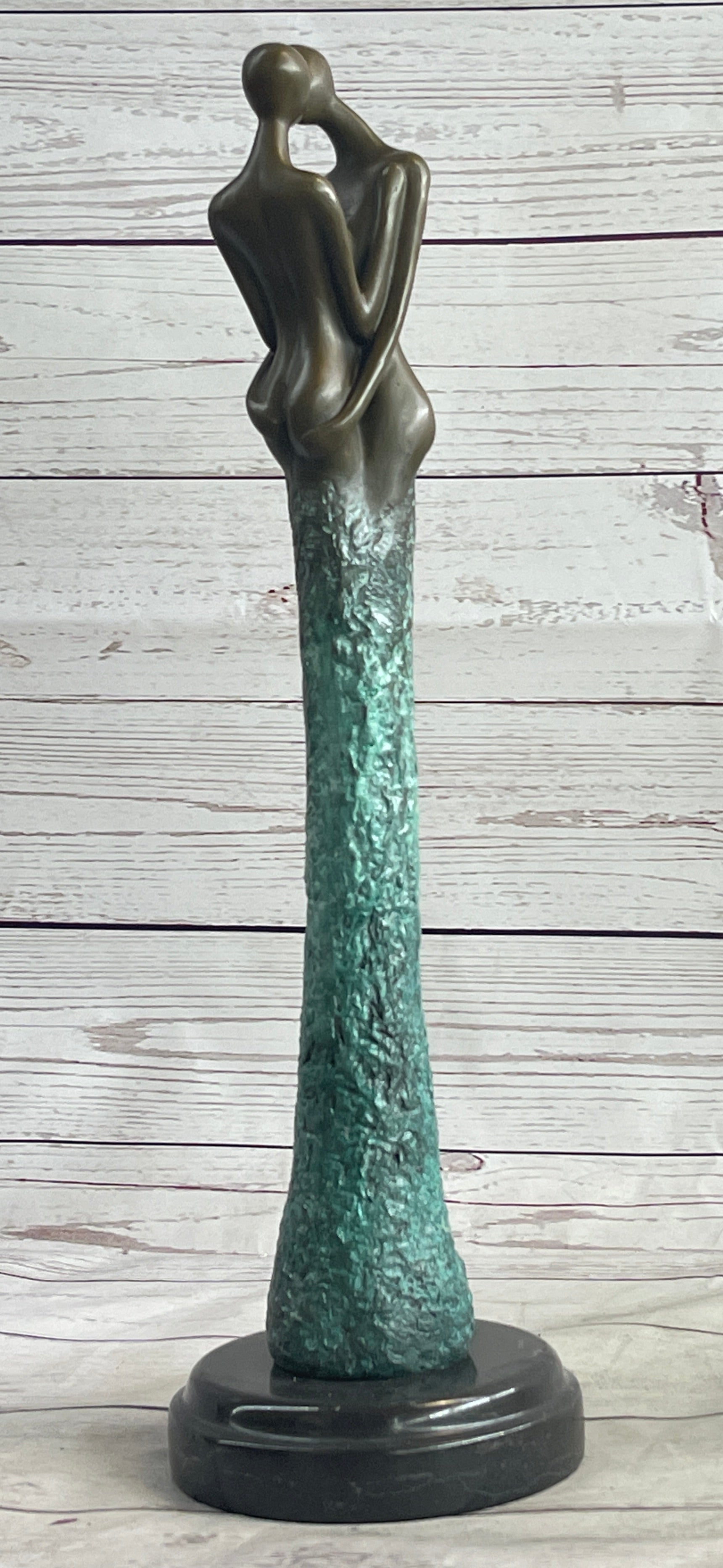 Bronze Sculpture of Kissing Embracing Romantic Couple Lovers