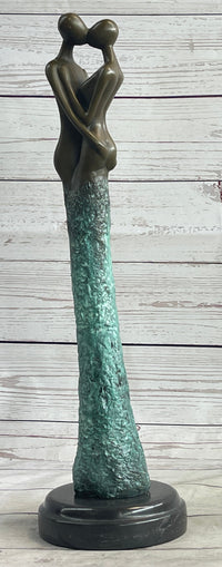 Bronze Sculpture of Kissing Embracing Romantic Couple Lovers
