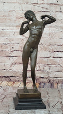 Classical Male Nude Bronze – Graceful Renaissance-Inspired Sculpture
