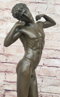 Classical Male Nude Bronze – Graceful Renaissance-Inspired Sculpture